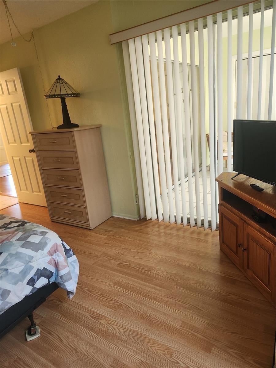 GREEN DOLPHIN PARK CONDO - Residential