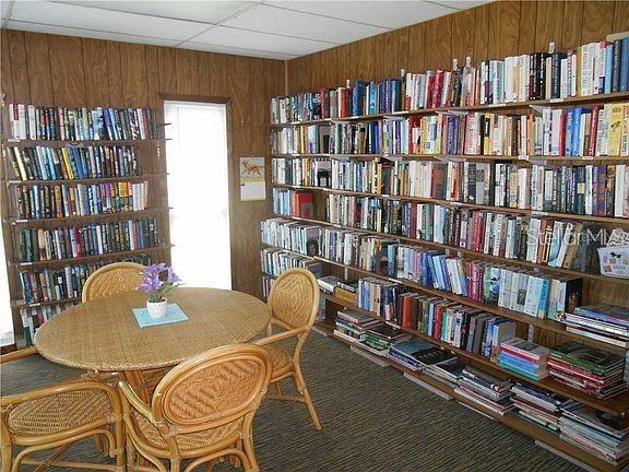 GREEN DOLPHIN PARK CONDO - Residential