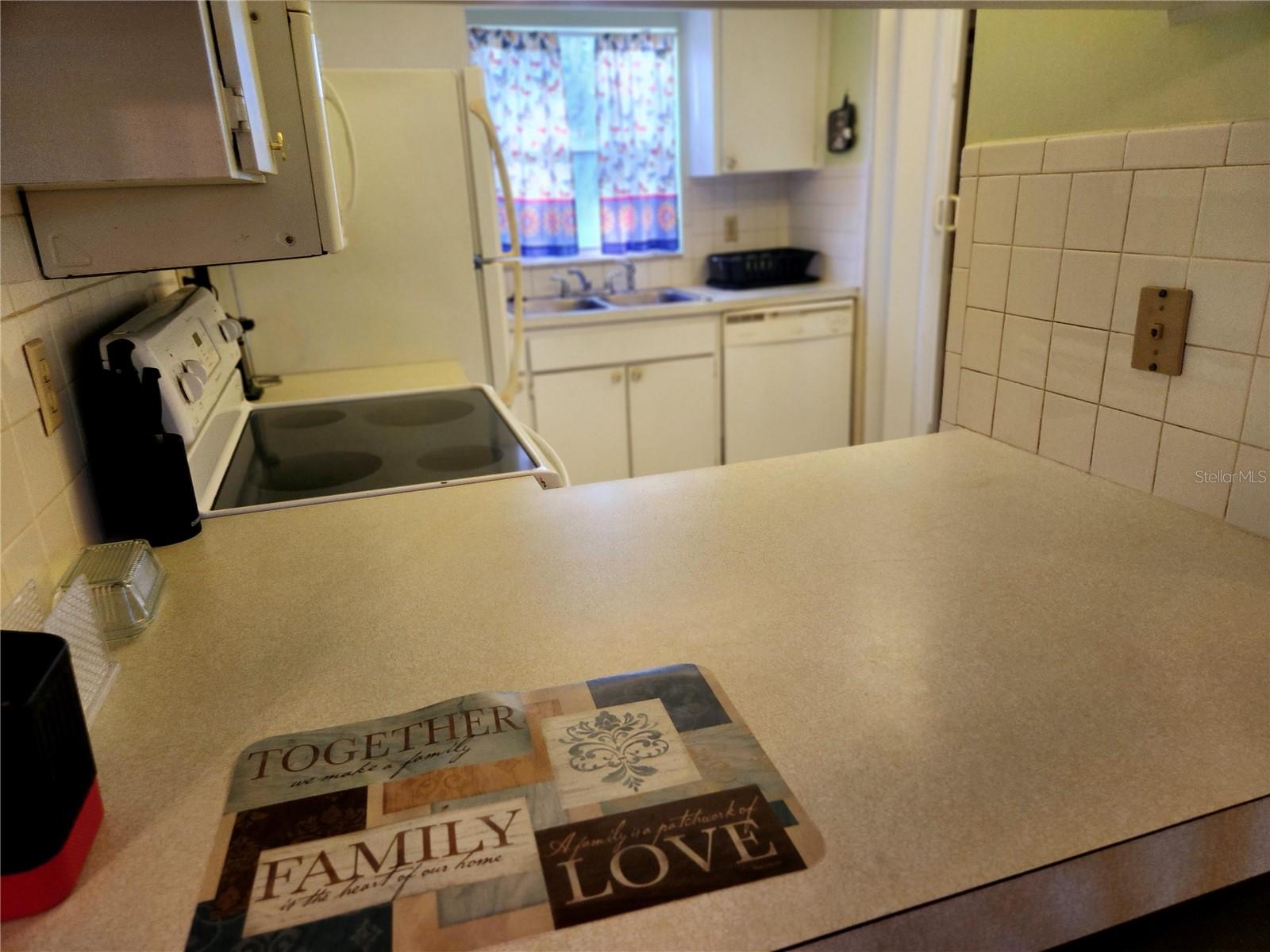 GREEN DOLPHIN PARK CONDO - Residential