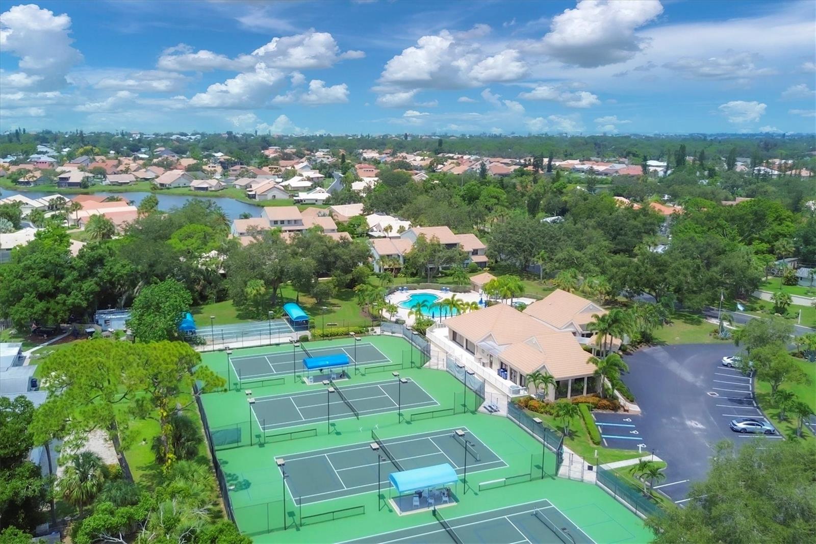 UNIT 102 INLETS CARRIAGE HOMSE A - Residential