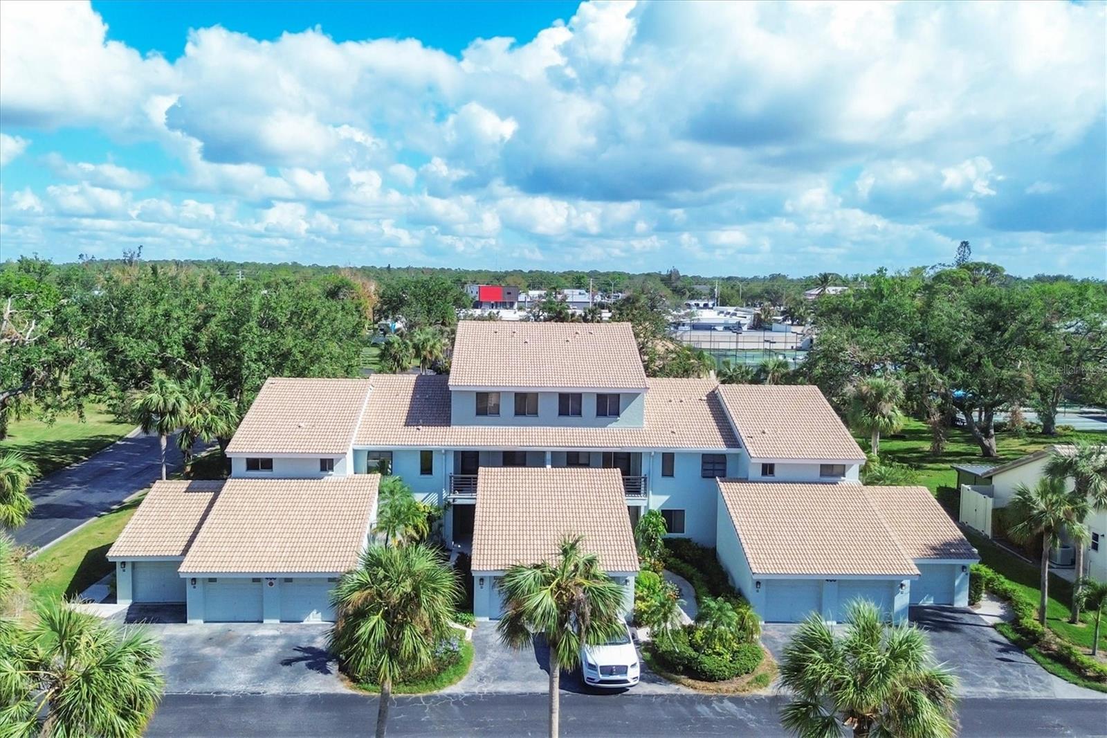 UNIT 102 INLETS CARRIAGE HOMSE A - Residential