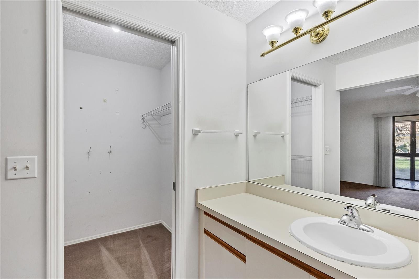 UNIT 102 INLETS CARRIAGE HOMSE A - Residential