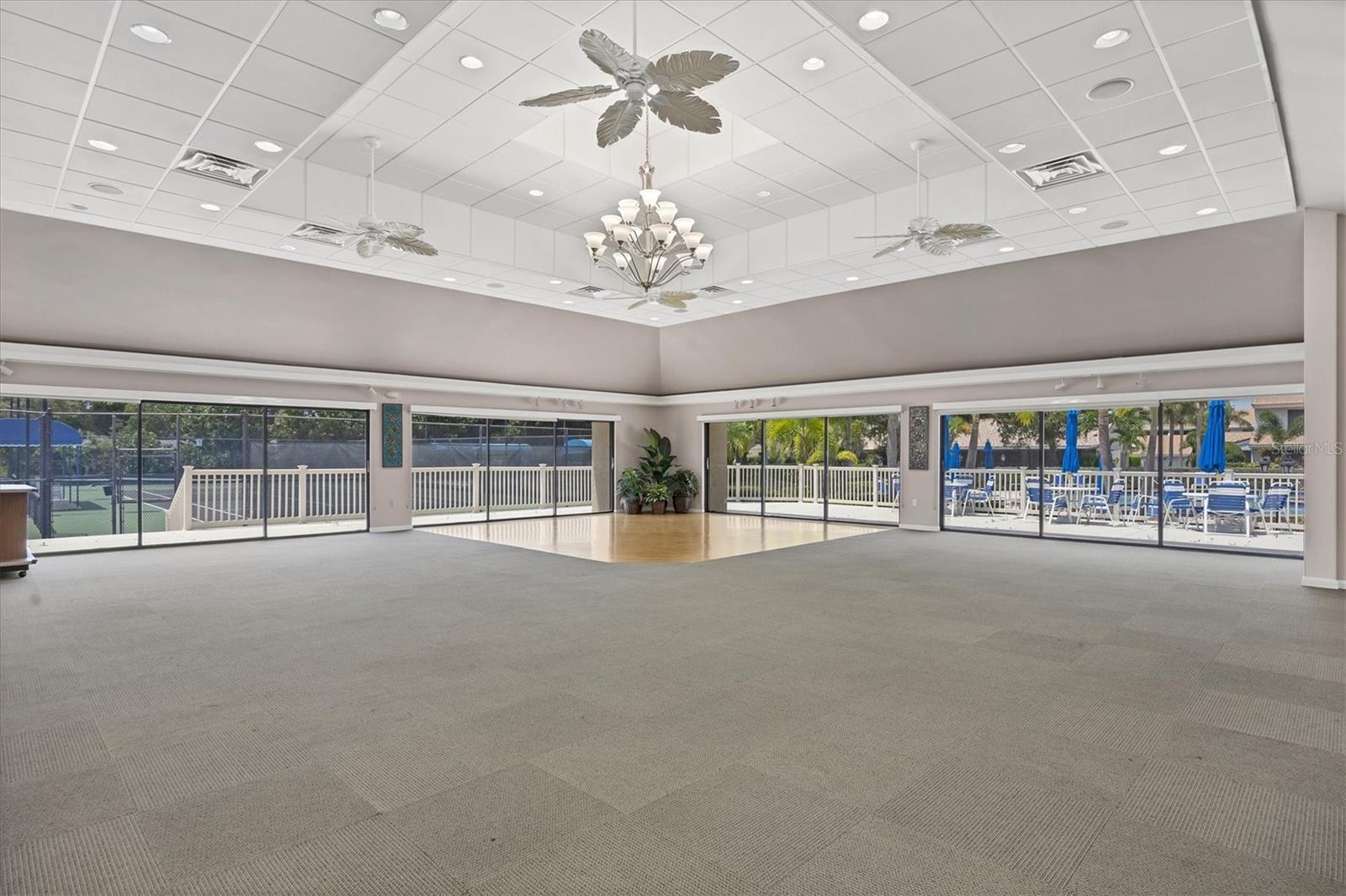 UNIT 102 INLETS CARRIAGE HOMSE A - Residential