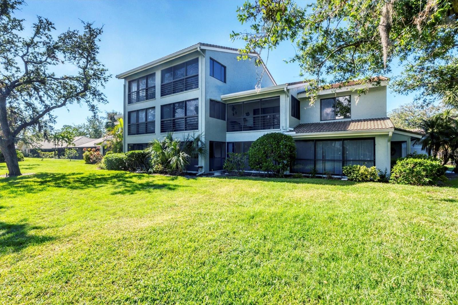 UNIT 102 INLETS CARRIAGE HOMSE A - Residential