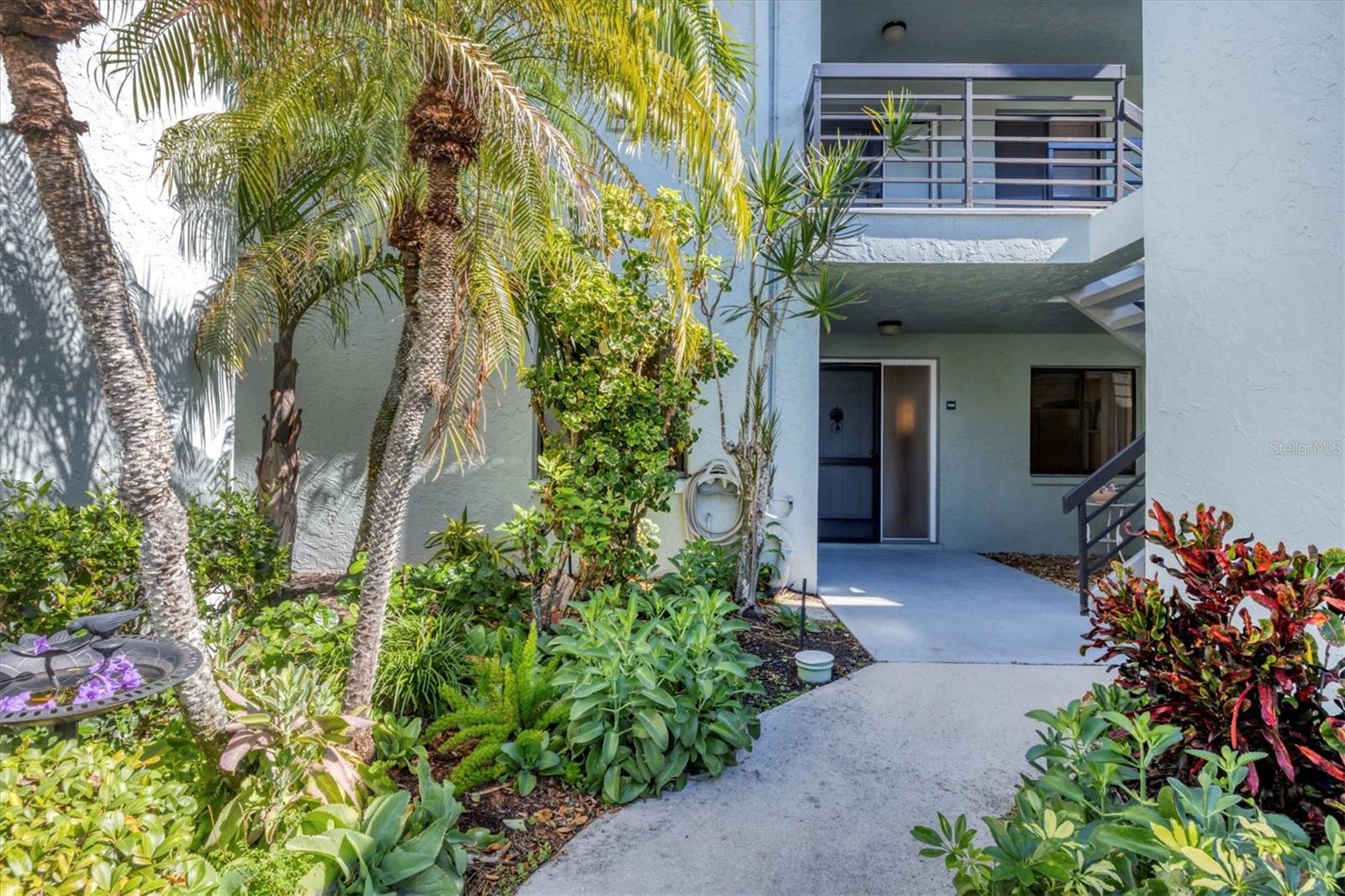 UNIT 102 INLETS CARRIAGE HOMSE A - Residential