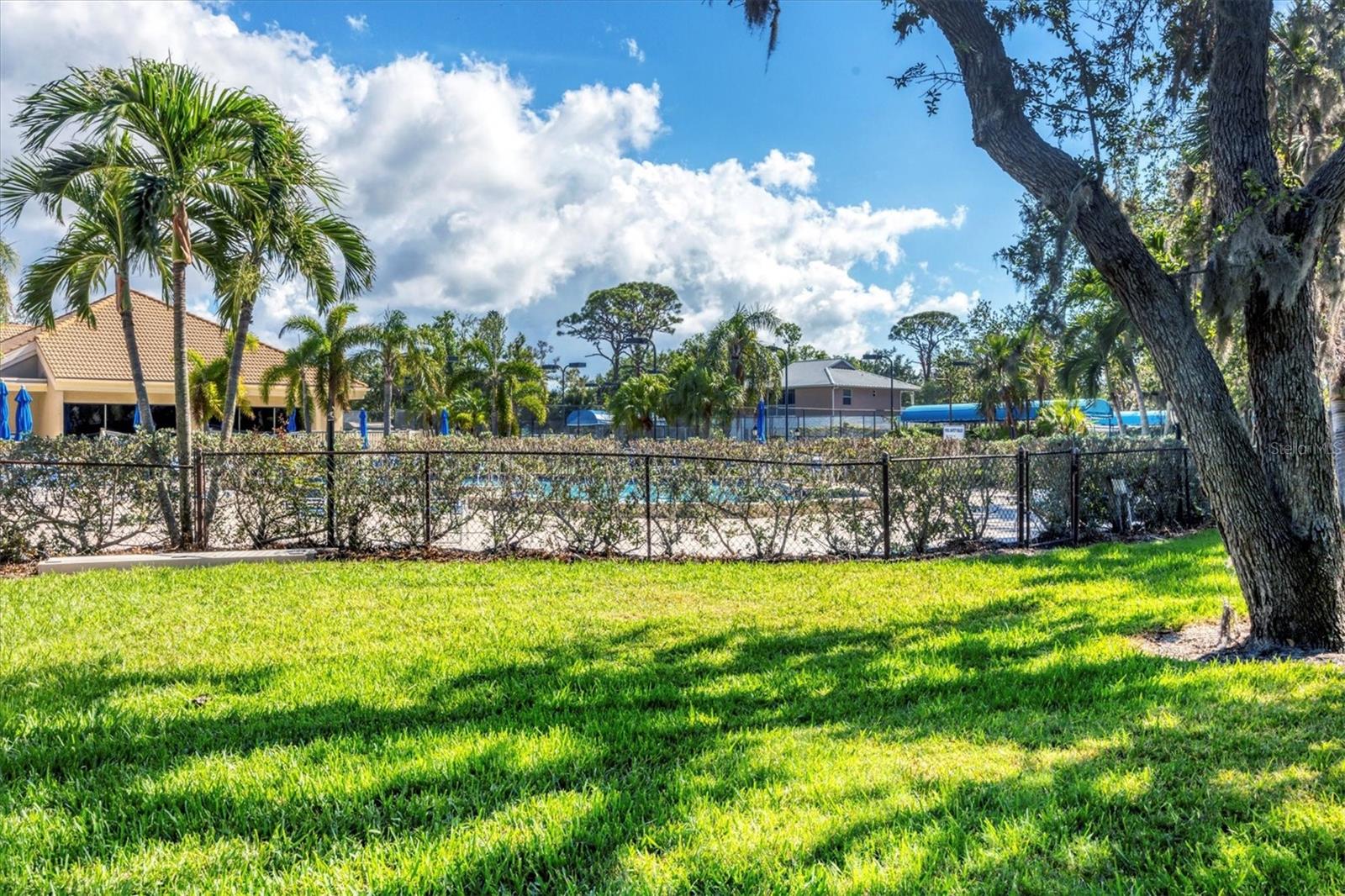 UNIT 102 INLETS CARRIAGE HOMSE A - Residential