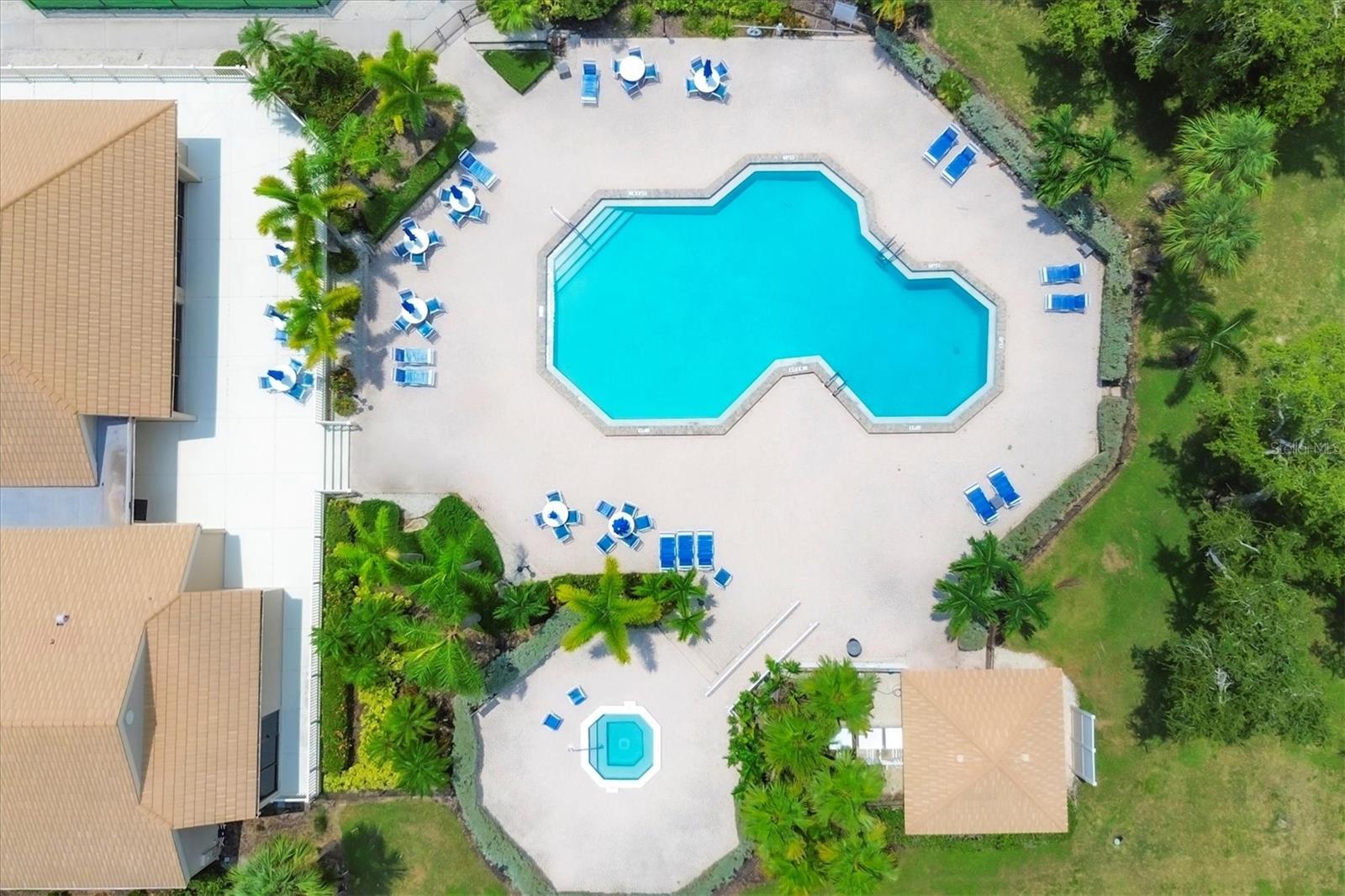 UNIT 102 INLETS CARRIAGE HOMSE A - Residential