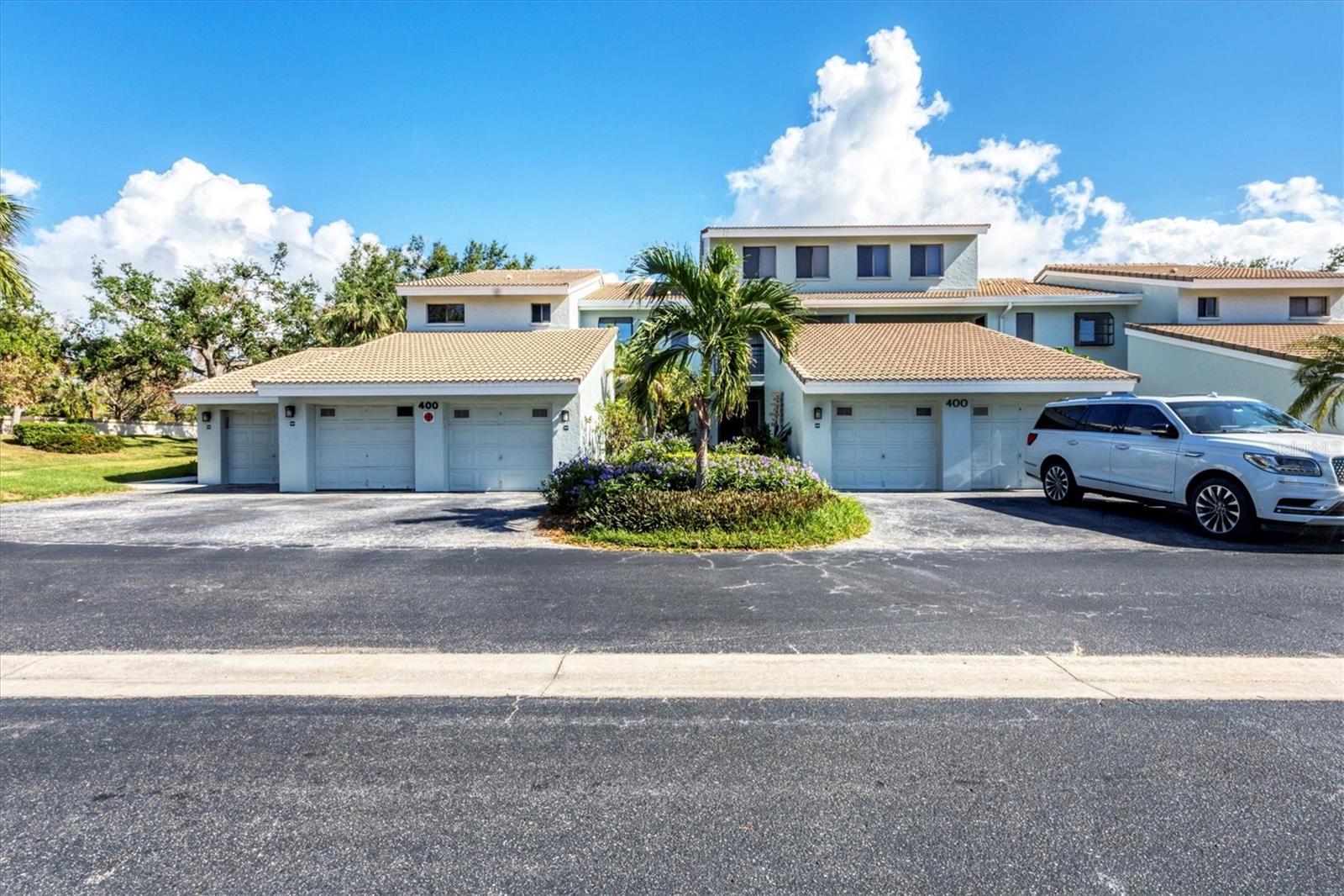 UNIT 102 INLETS CARRIAGE HOMSE A - Residential