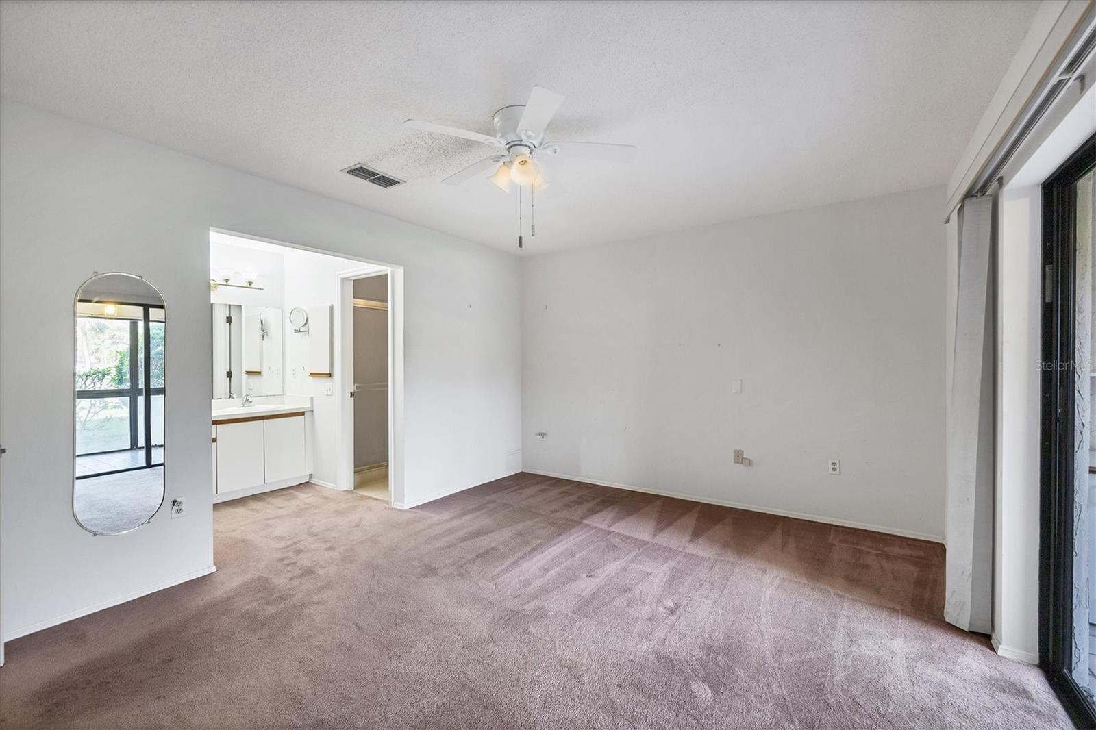 UNIT 102 INLETS CARRIAGE HOMSE A - Residential