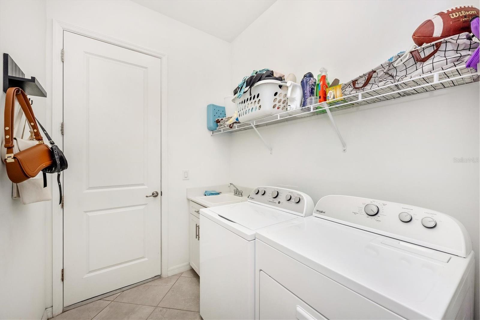 WELLEN PARK GOLF & COUNTRY CLUB - Residential Lease