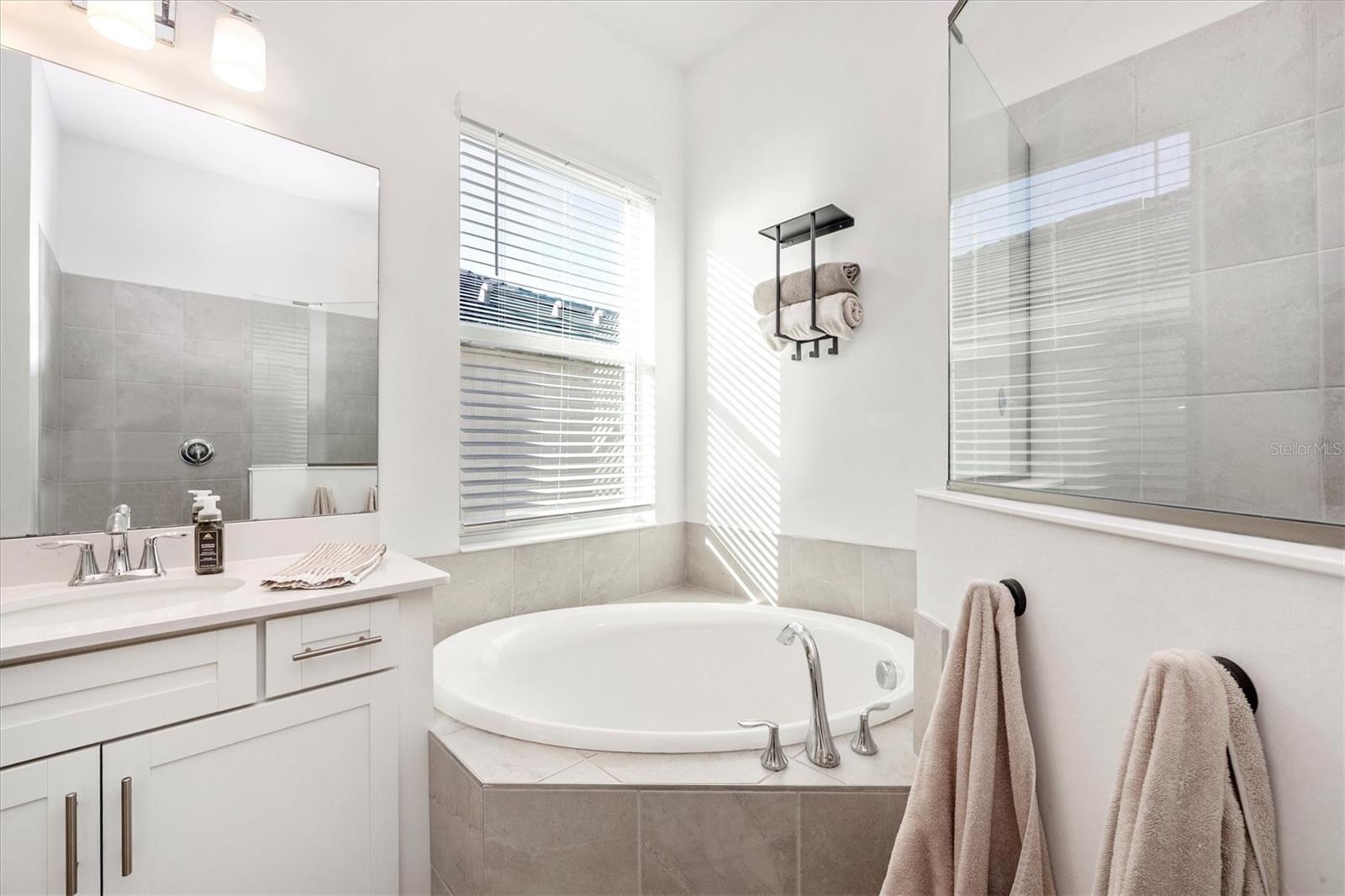 WELLEN PARK GOLF & COUNTRY CLUB - Residential Lease