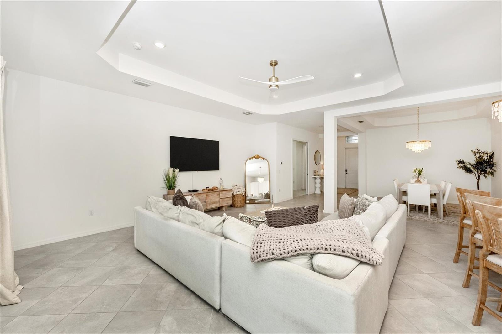 WELLEN PARK GOLF & COUNTRY CLUB - Residential Lease