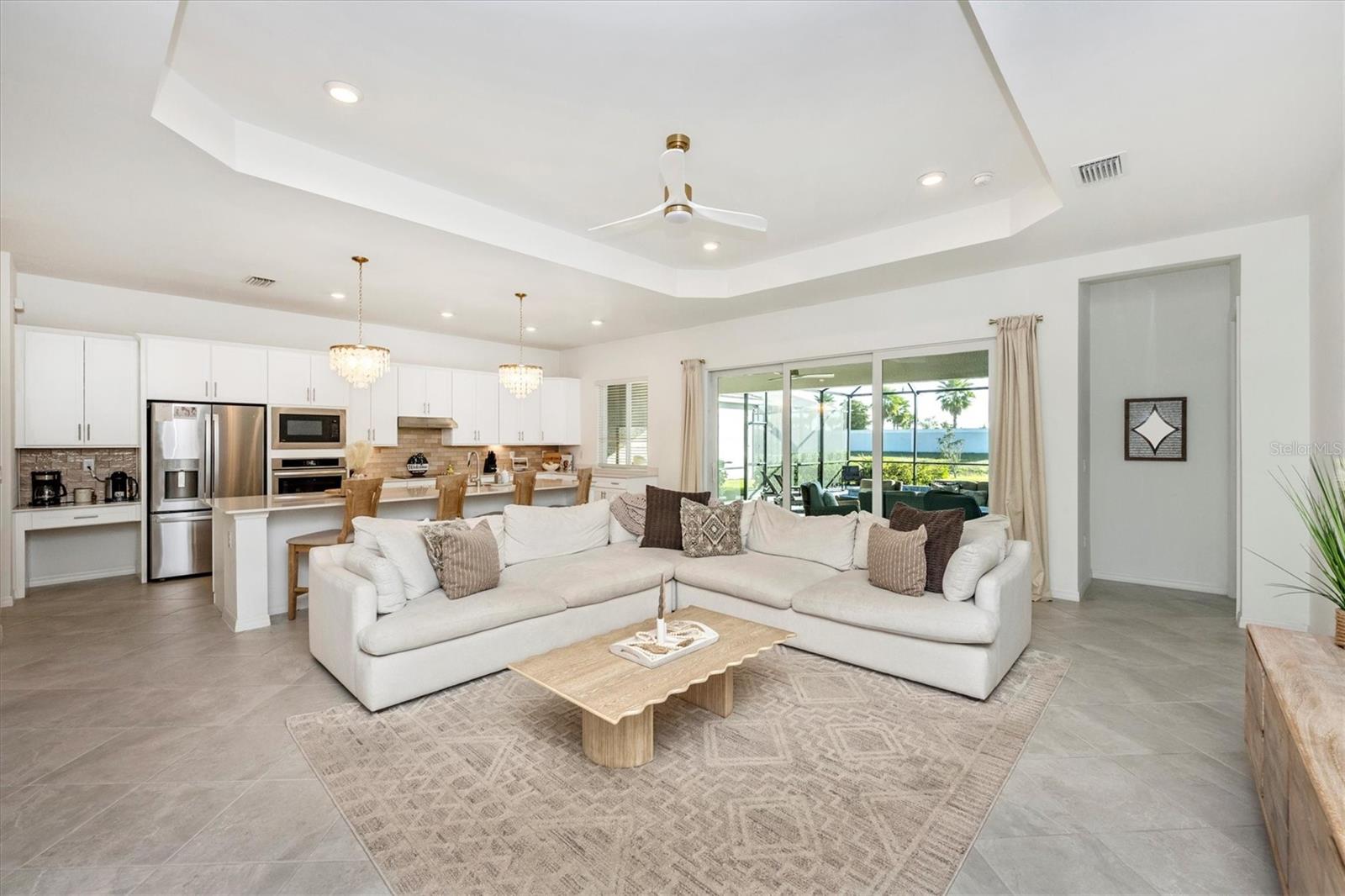 WELLEN PARK GOLF & COUNTRY CLUB - Residential Lease