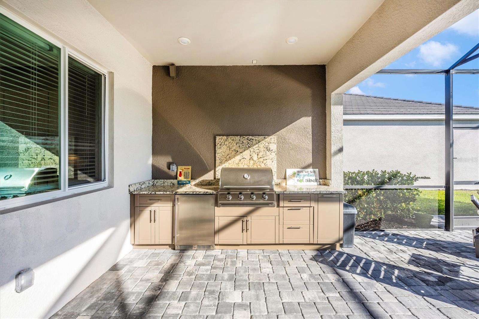 WELLEN PARK GOLF & COUNTRY CLUB - Residential Lease