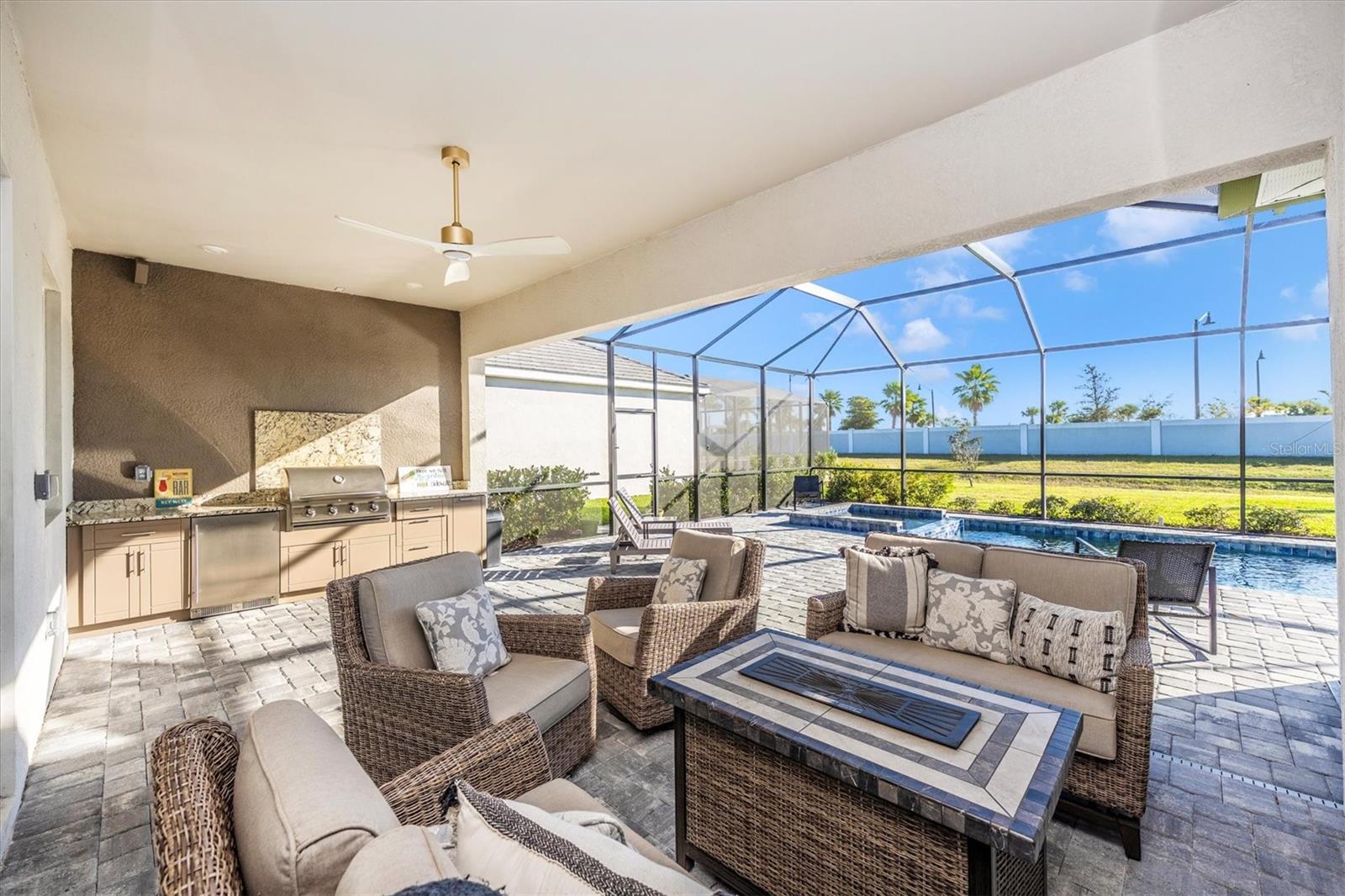 WELLEN PARK GOLF & COUNTRY CLUB - Residential Lease