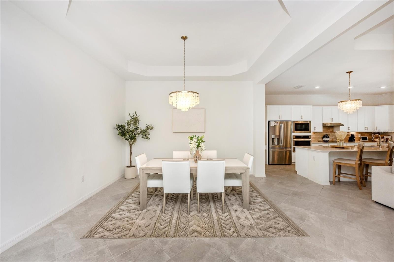 WELLEN PARK GOLF & COUNTRY CLUB - Residential Lease