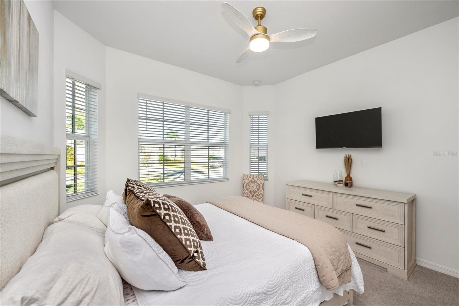 WELLEN PARK GOLF & COUNTRY CLUB - Residential Lease