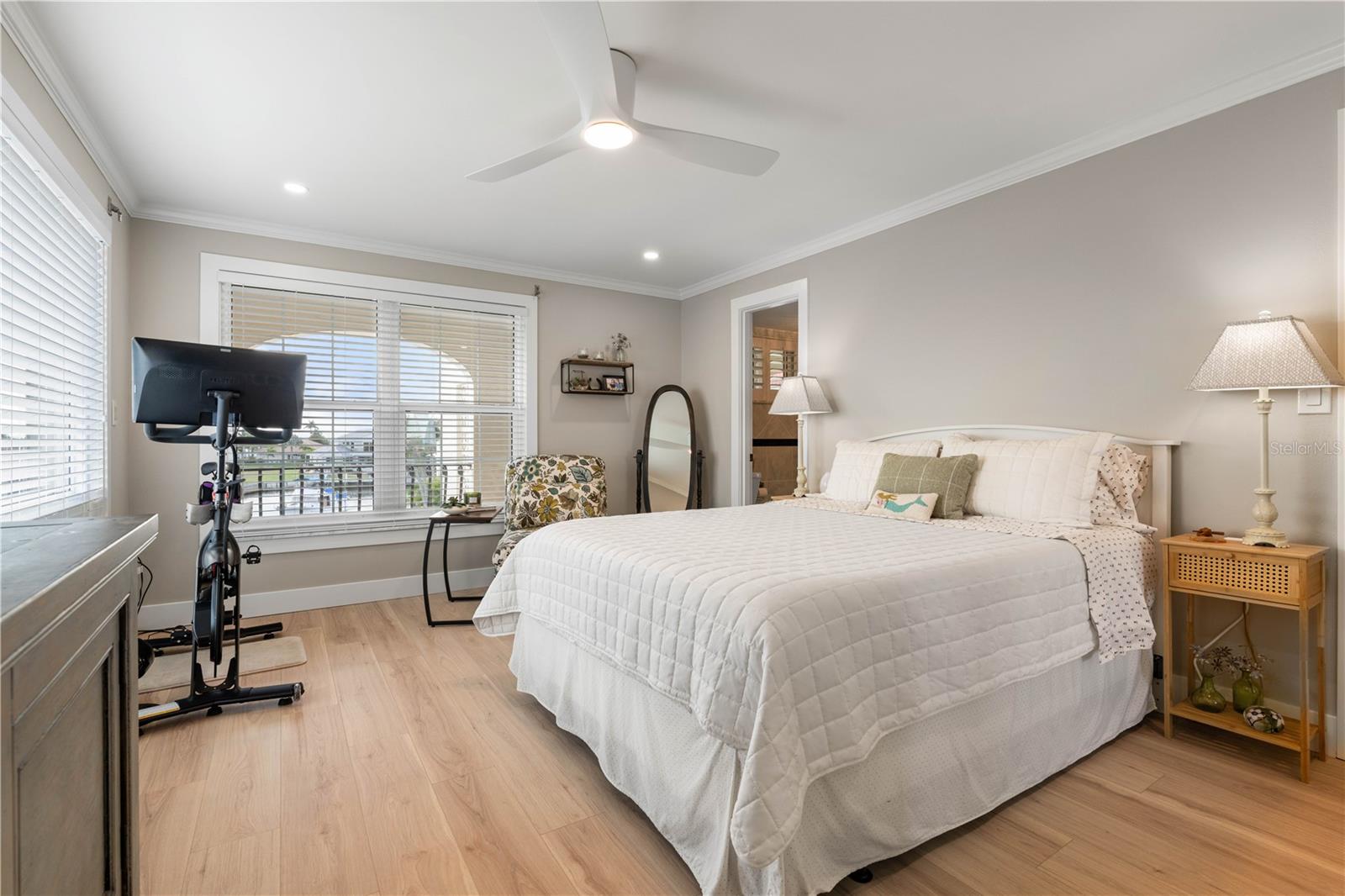 COLONY POINT - Residential