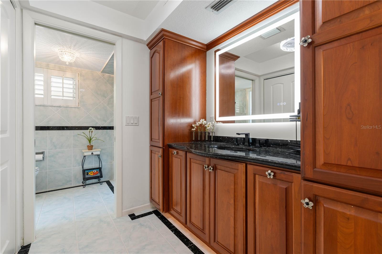 COLONY POINT - Residential