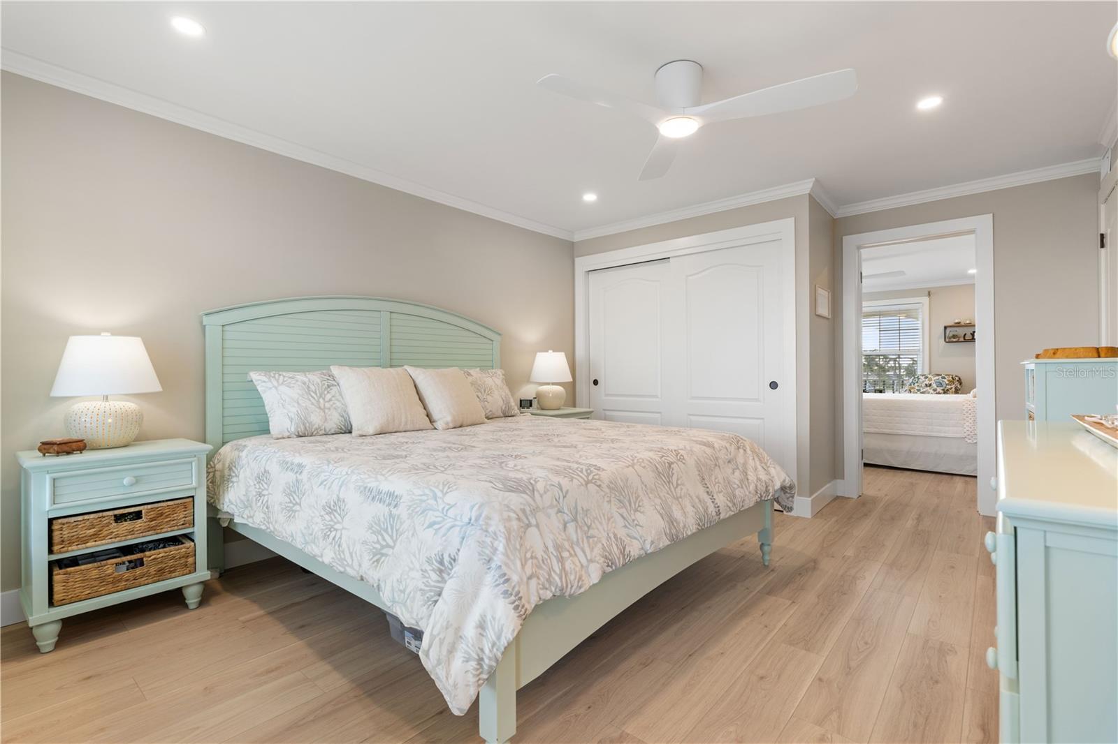 COLONY POINT - Residential