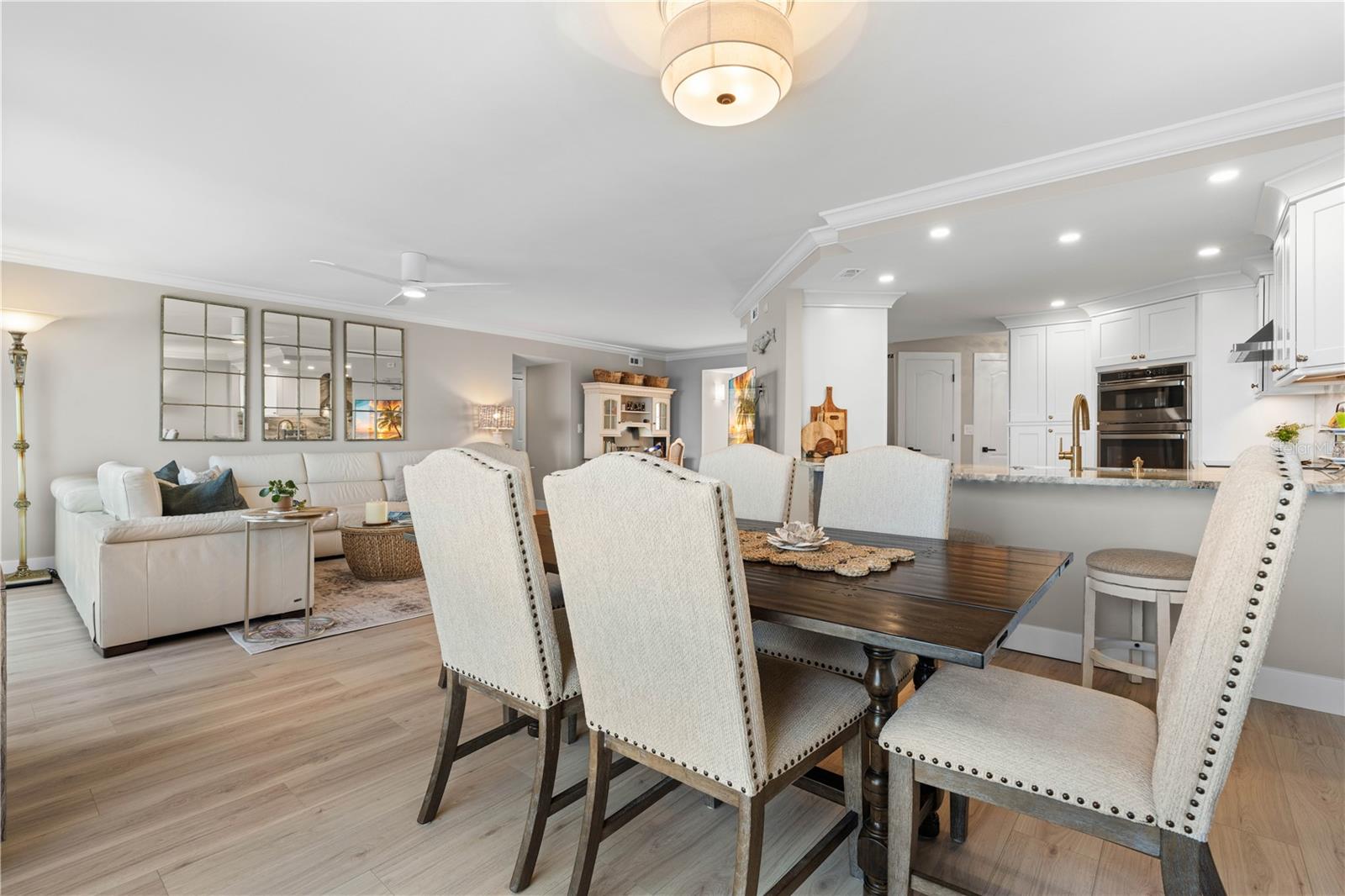 COLONY POINT - Residential