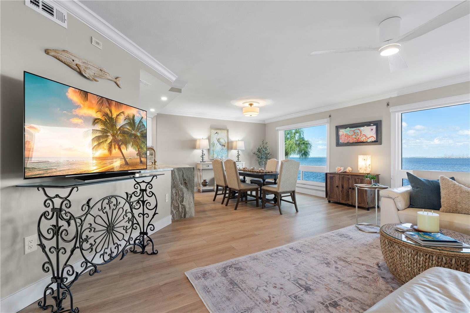 COLONY POINT - Residential