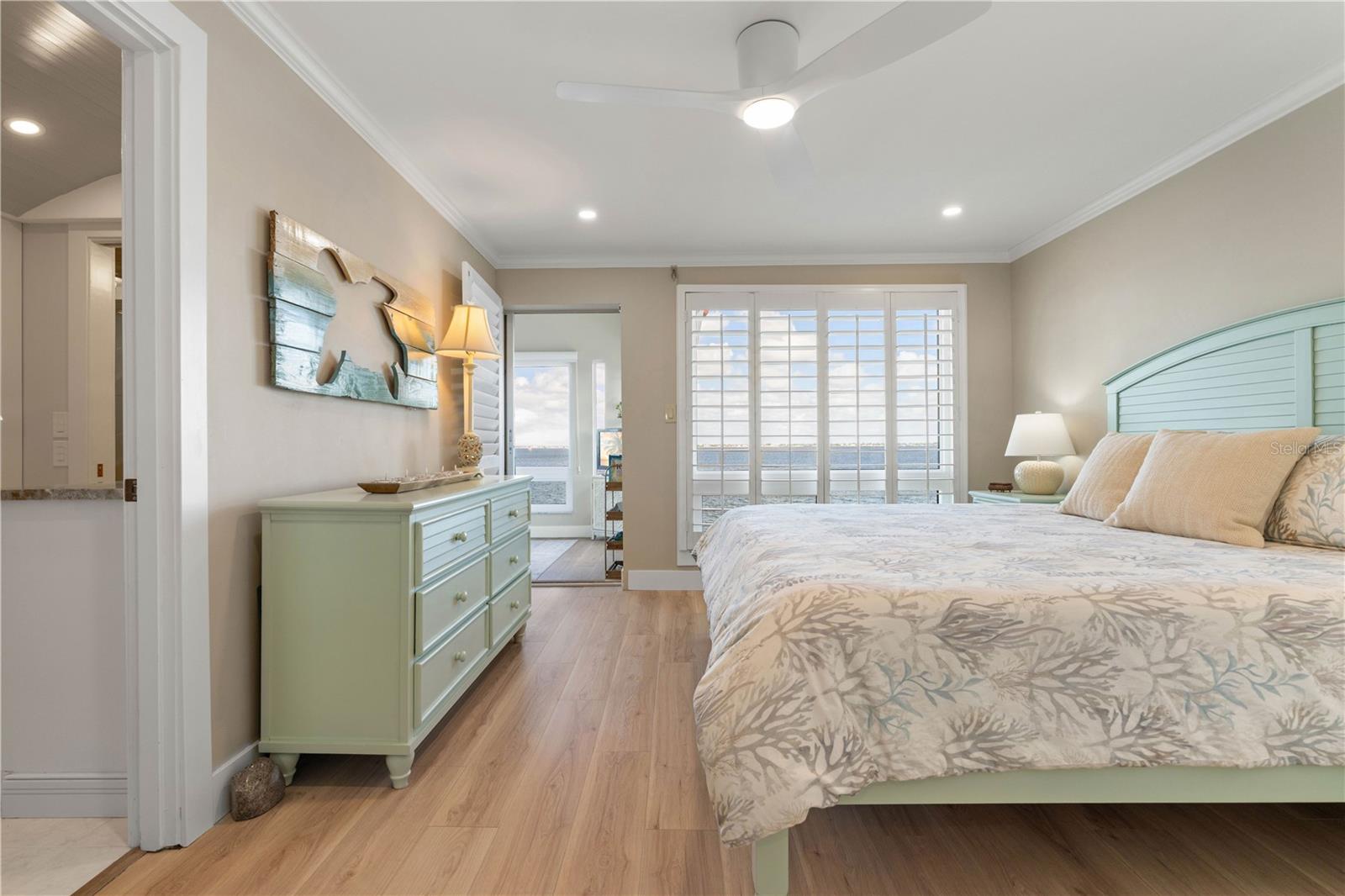 COLONY POINT - Residential