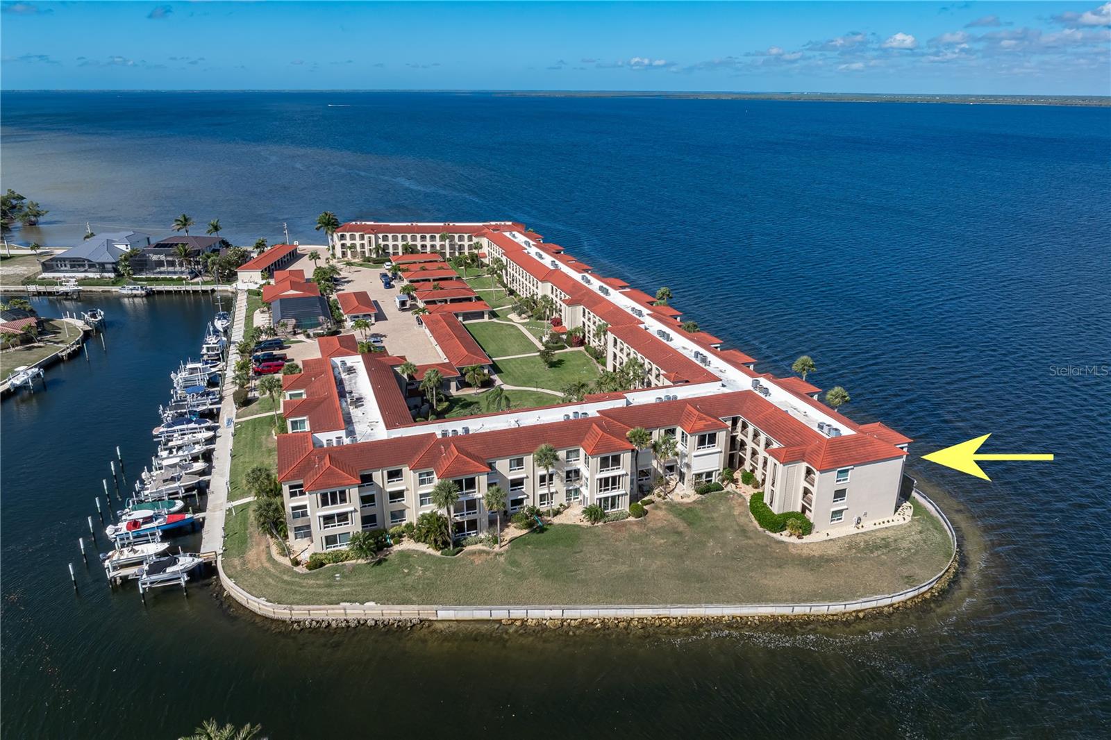 COLONY POINT - Residential