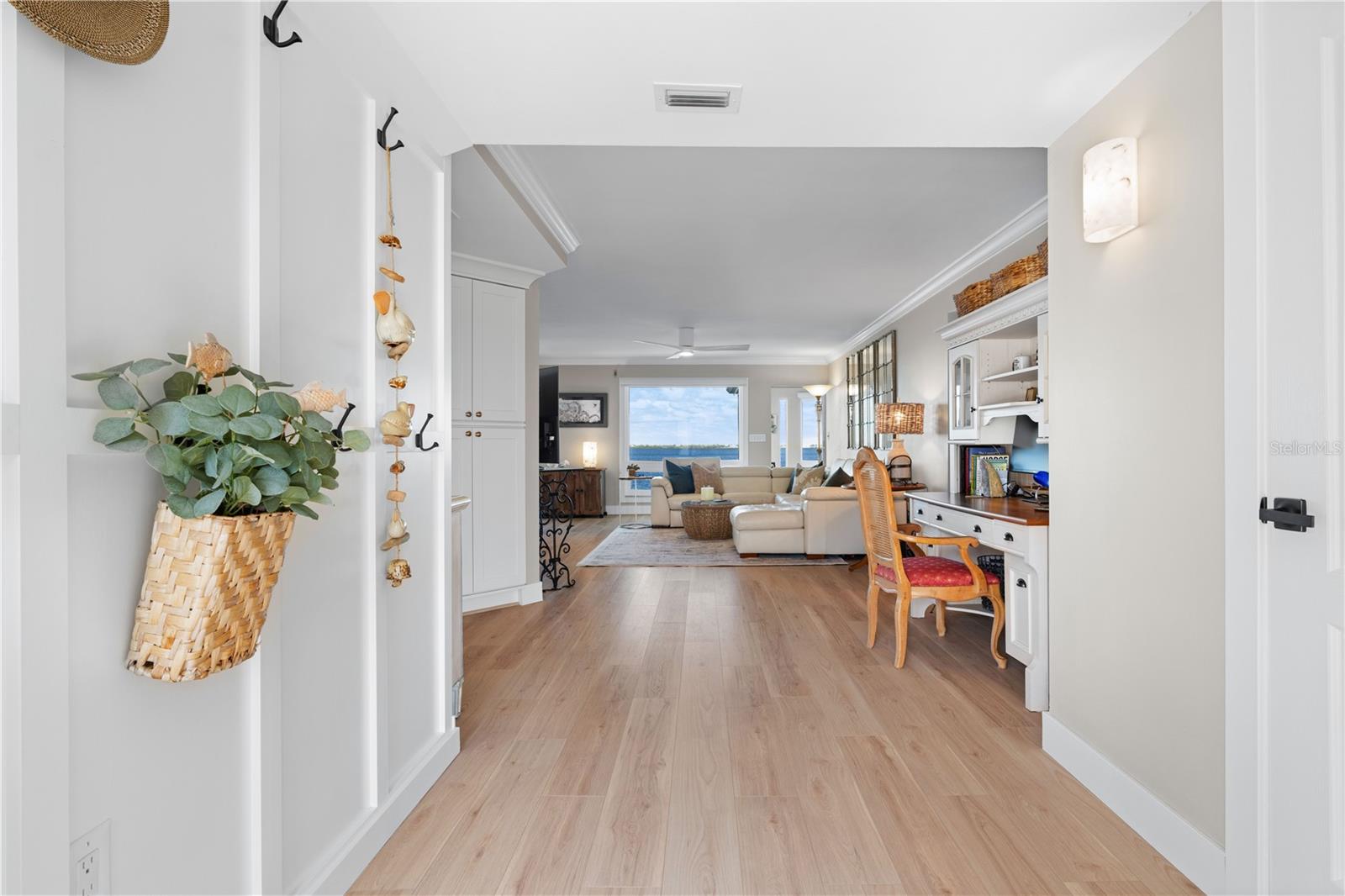 COLONY POINT - Residential