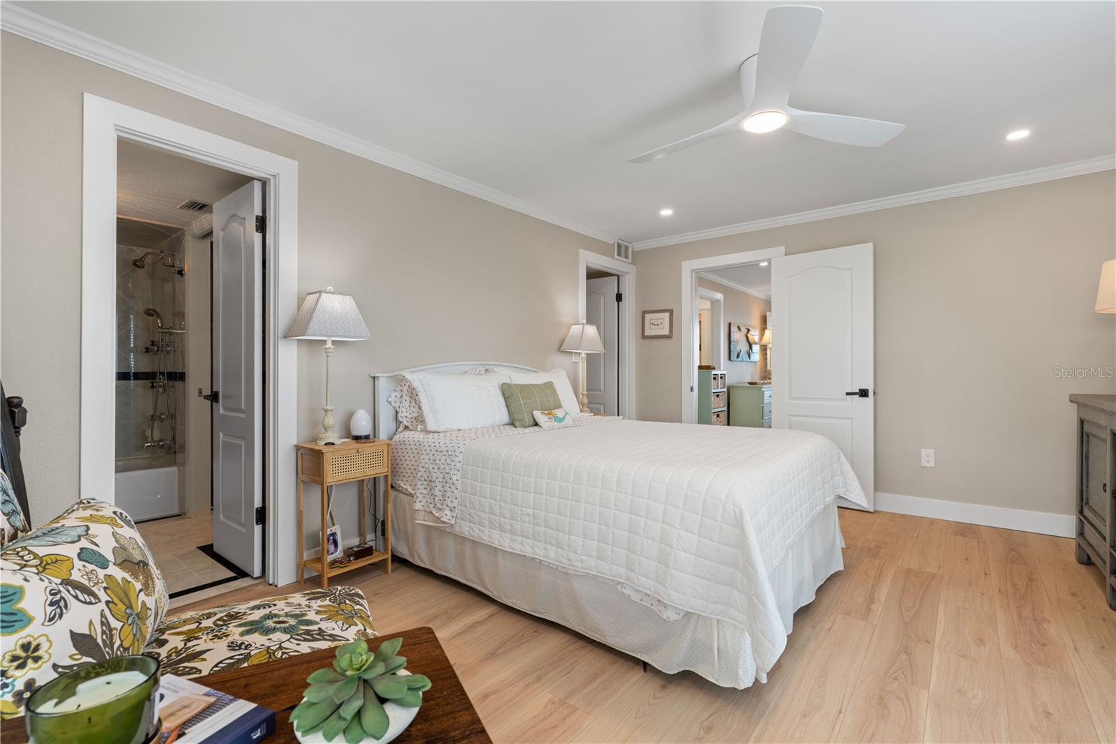 COLONY POINT - Residential