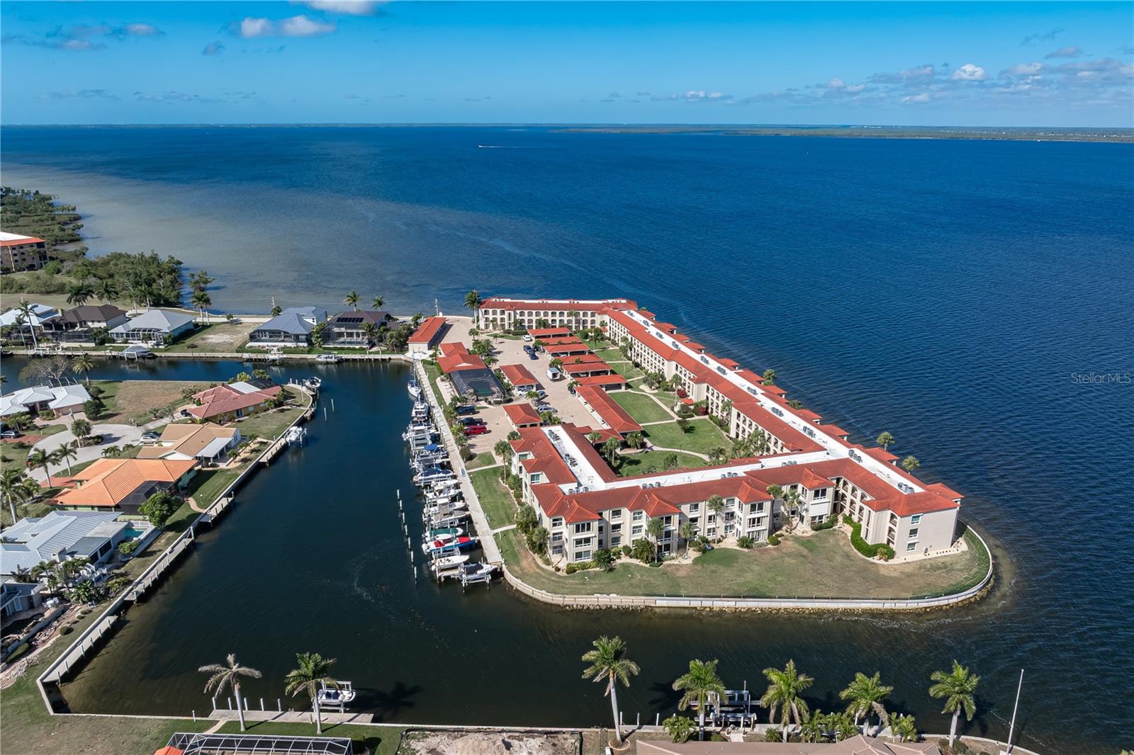 COLONY POINT - Residential