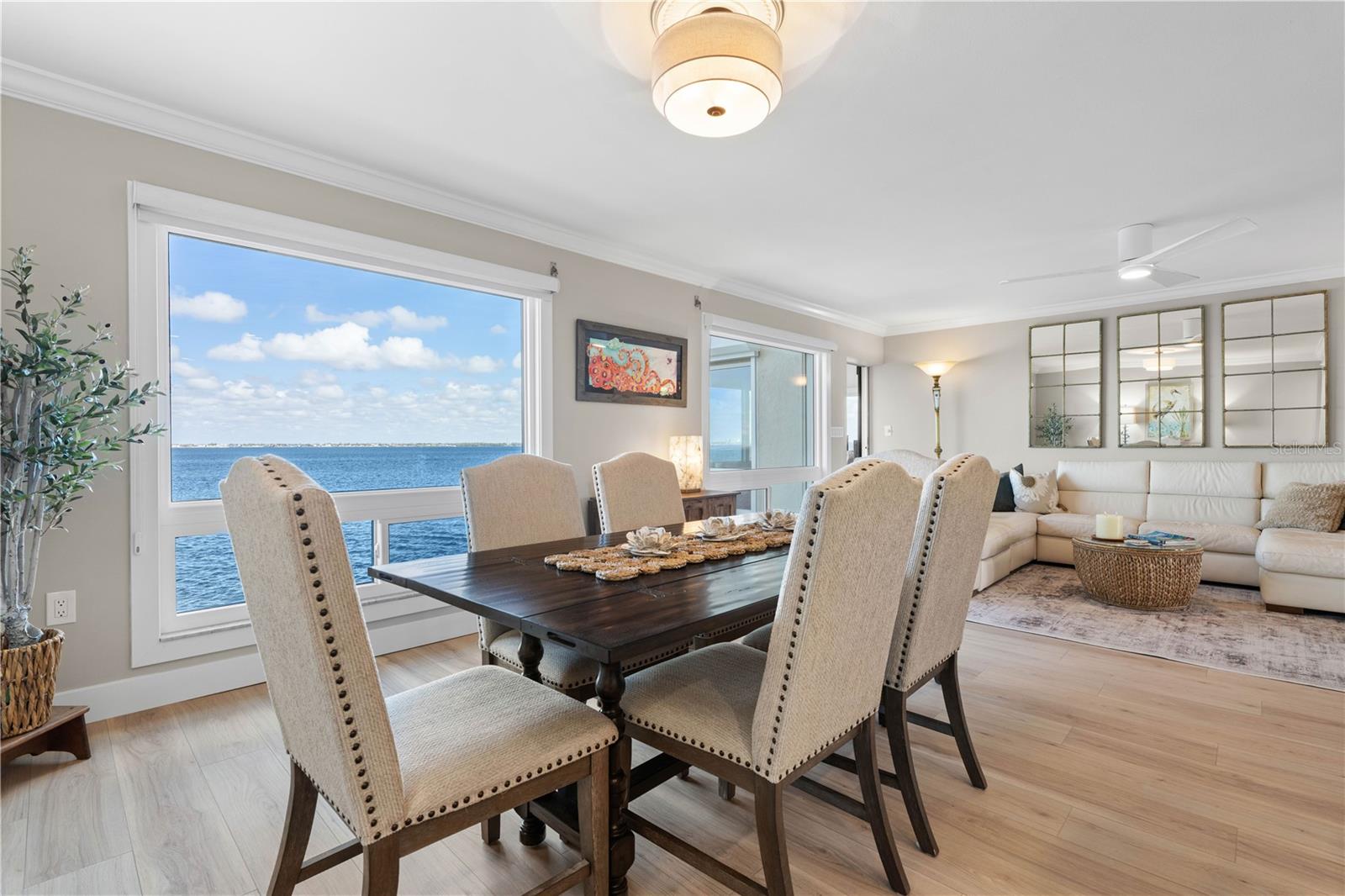 COLONY POINT - Residential