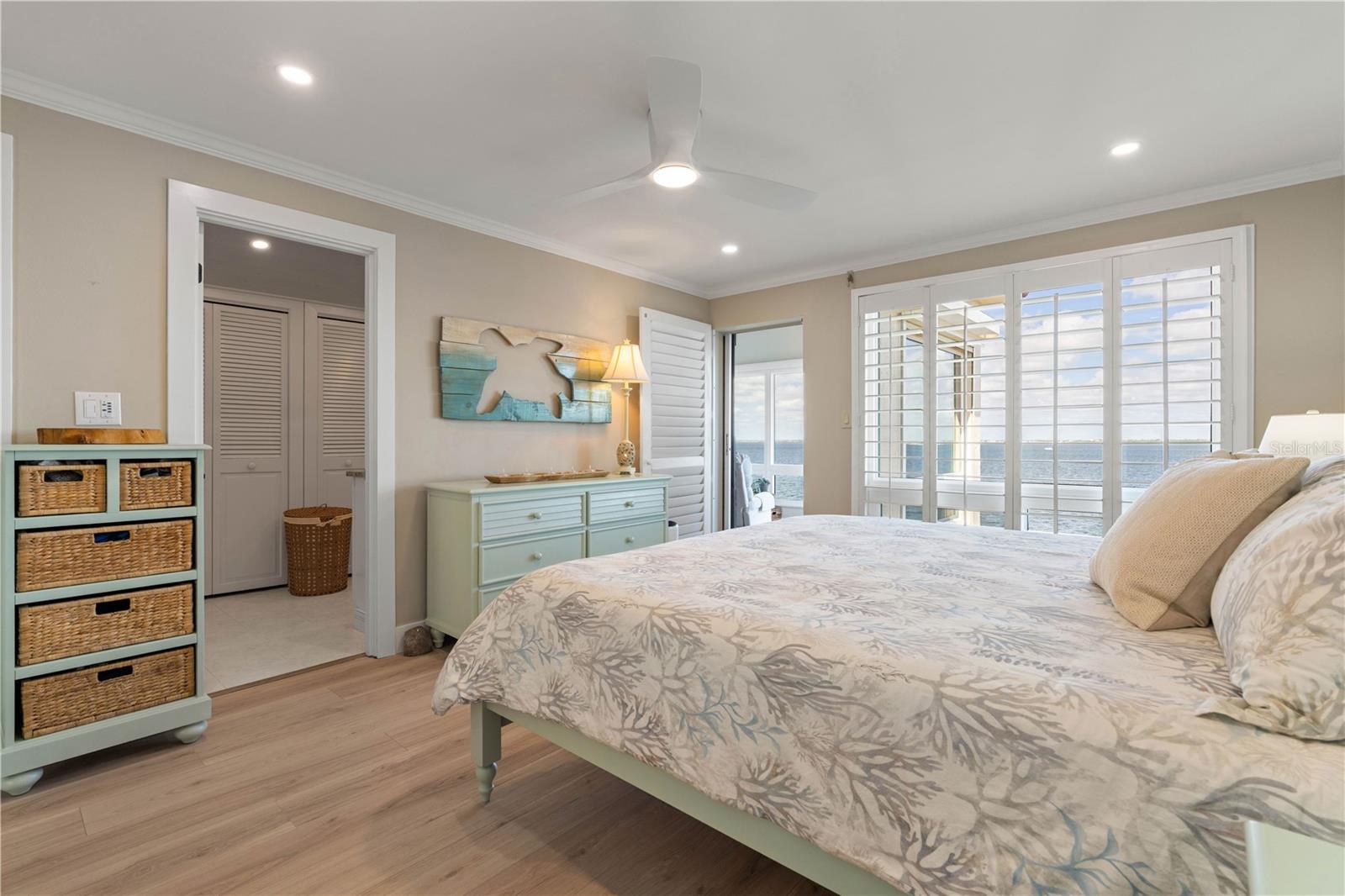 COLONY POINT - Residential