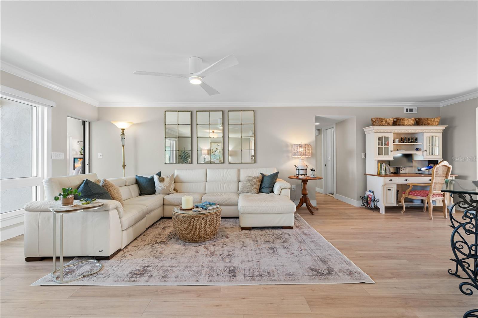 COLONY POINT - Residential