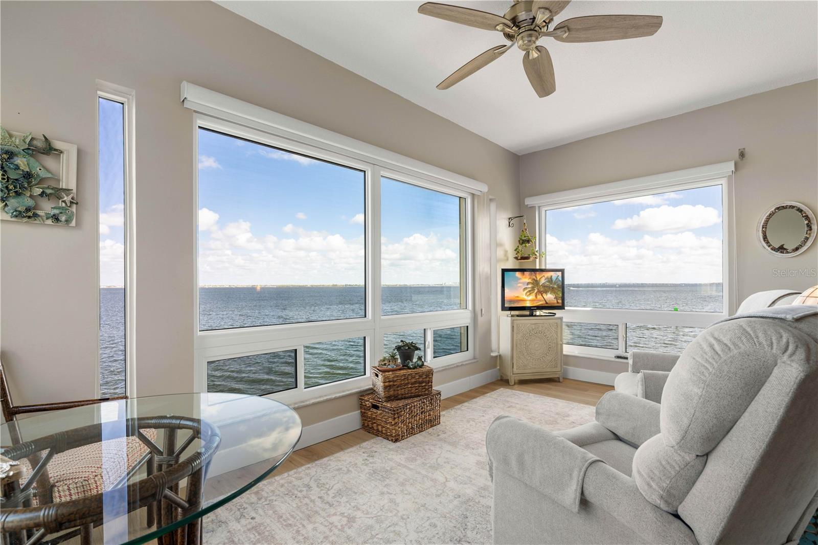 COLONY POINT - Residential