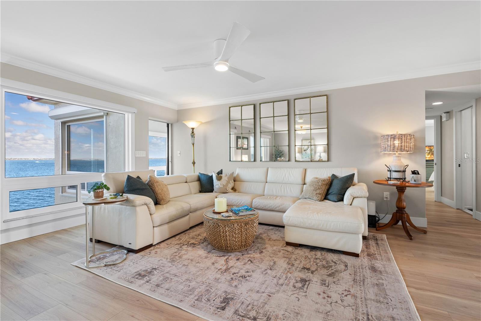 COLONY POINT - Residential