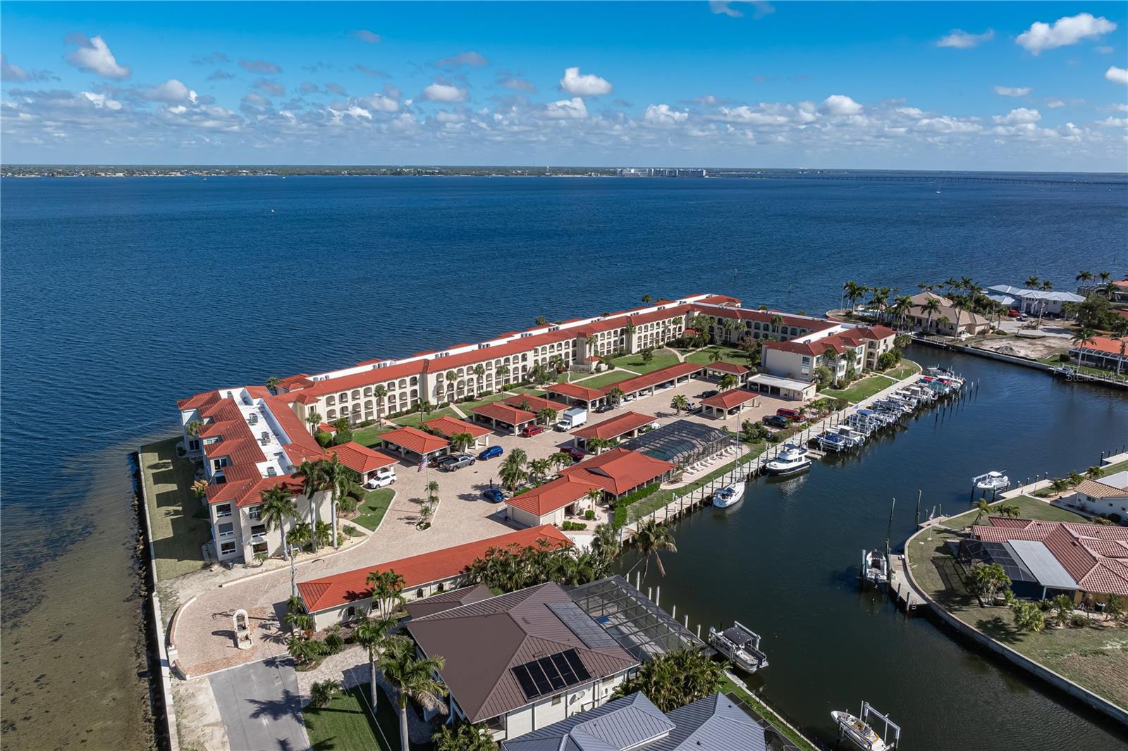 COLONY POINT - Residential