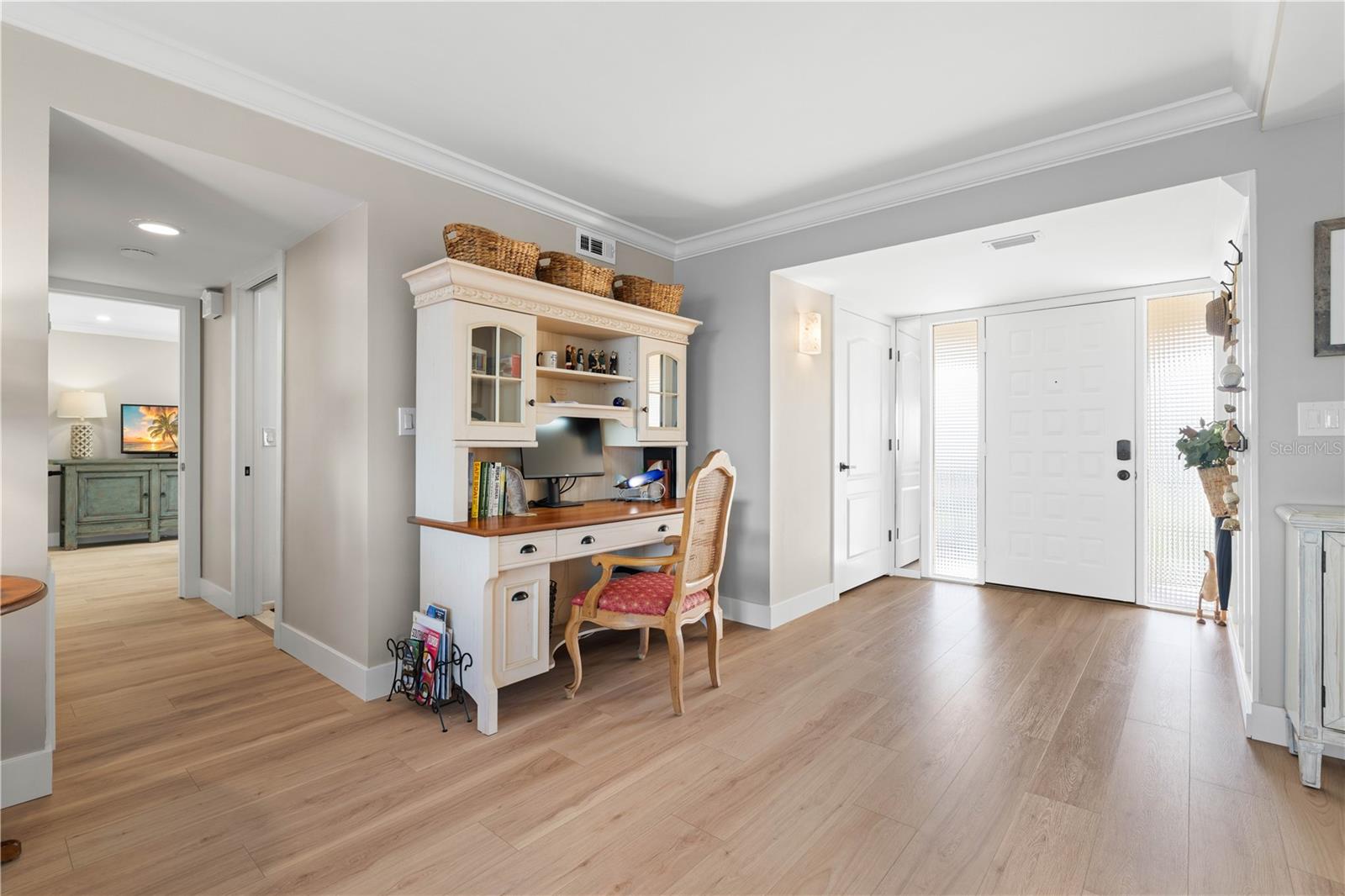 COLONY POINT - Residential