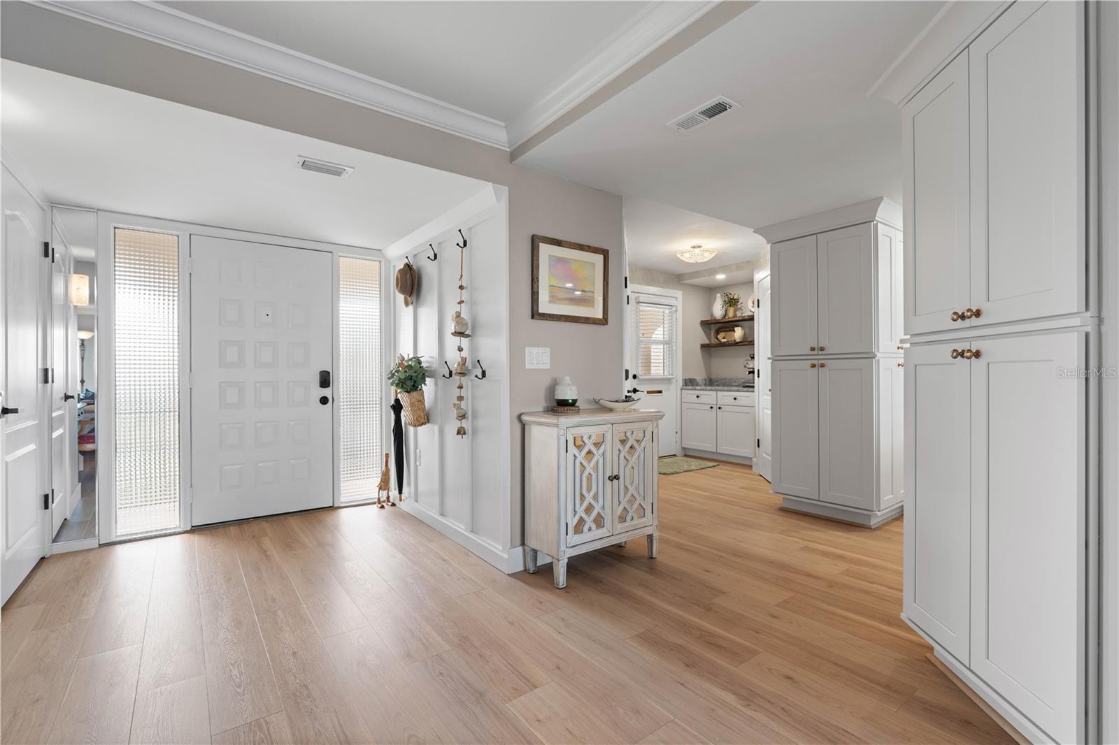 COLONY POINT - Residential