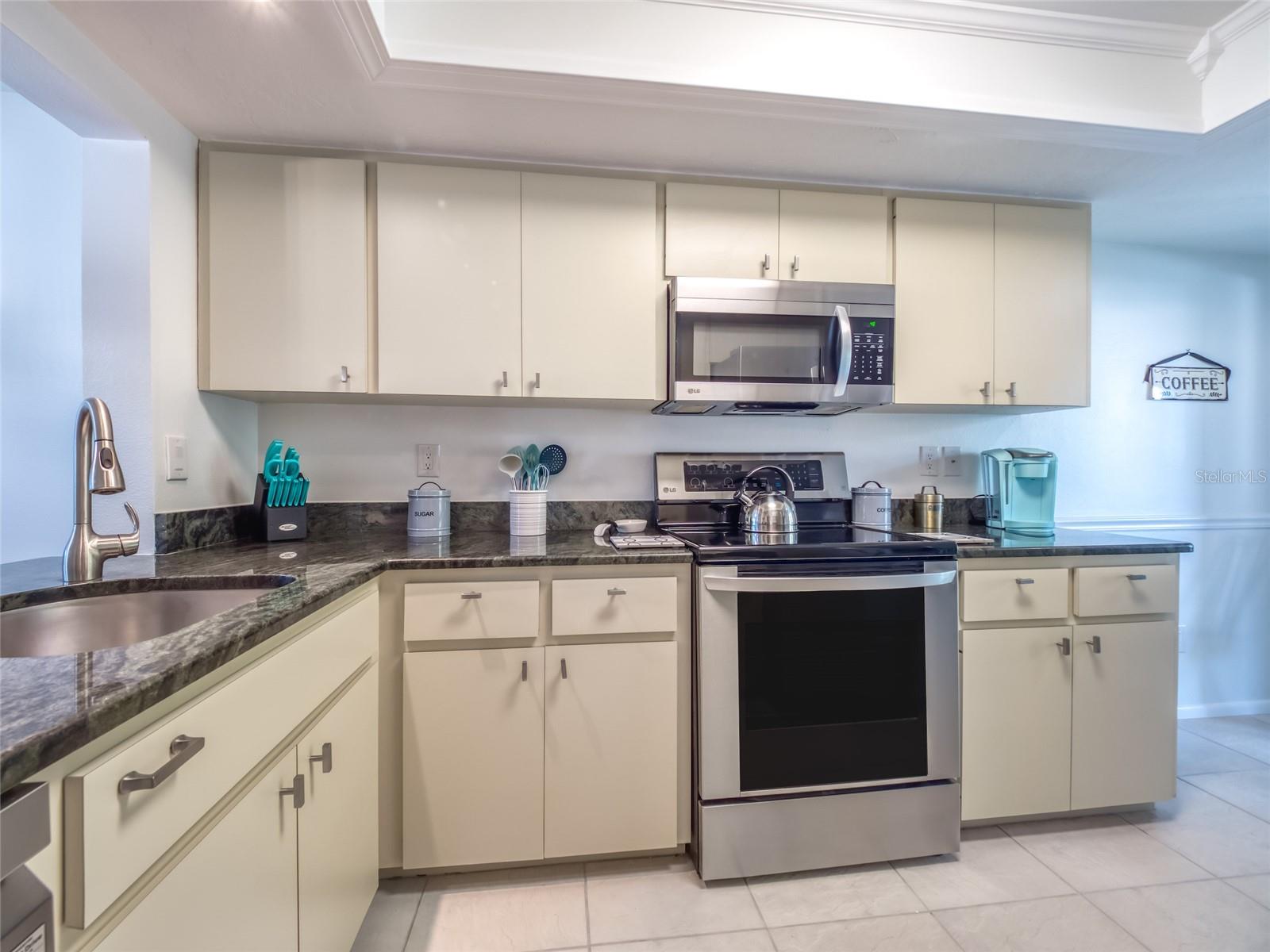 WEDGEWOOD LAKE - Residential Lease
