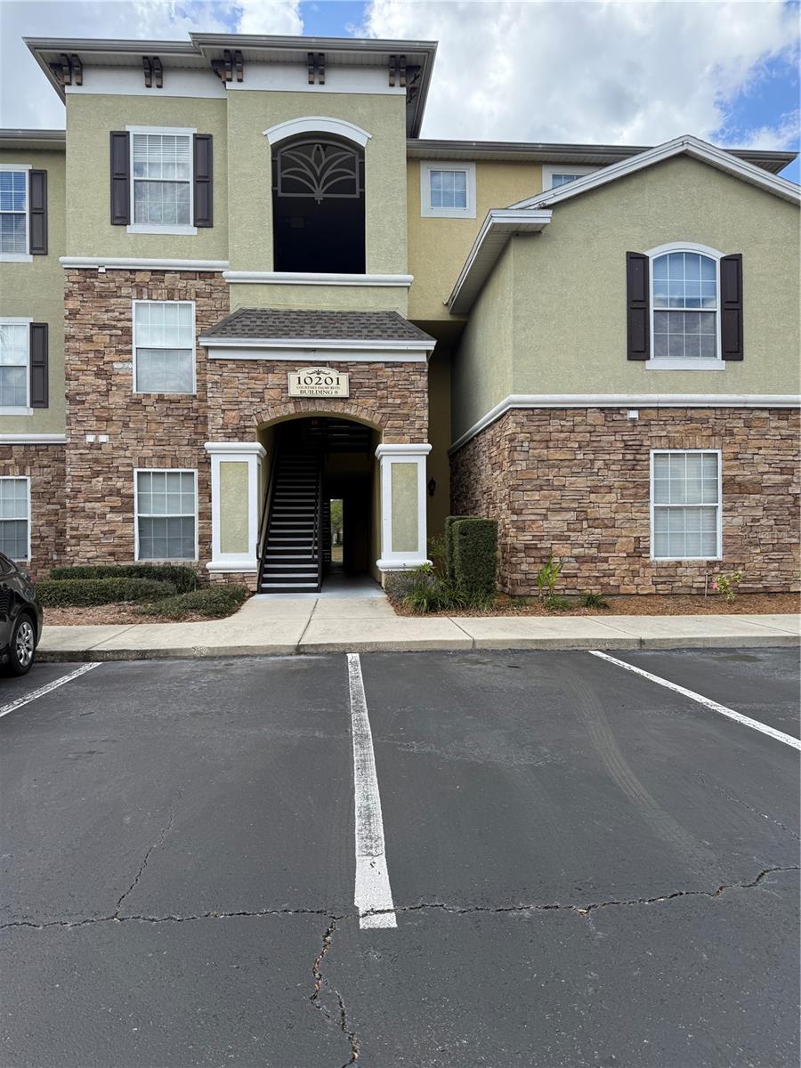 COURTNEY PALMS CONDO - Residential