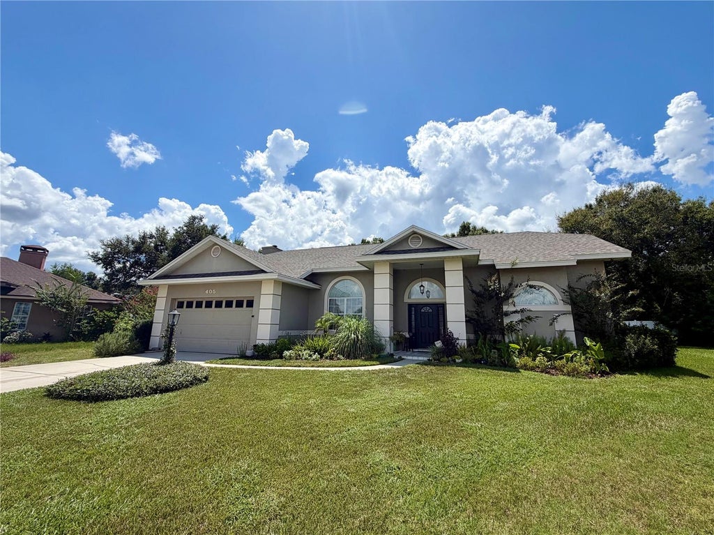 Photo of 405 Valley Court, Winter Haven, FL 33884 (MLS # L4964608)