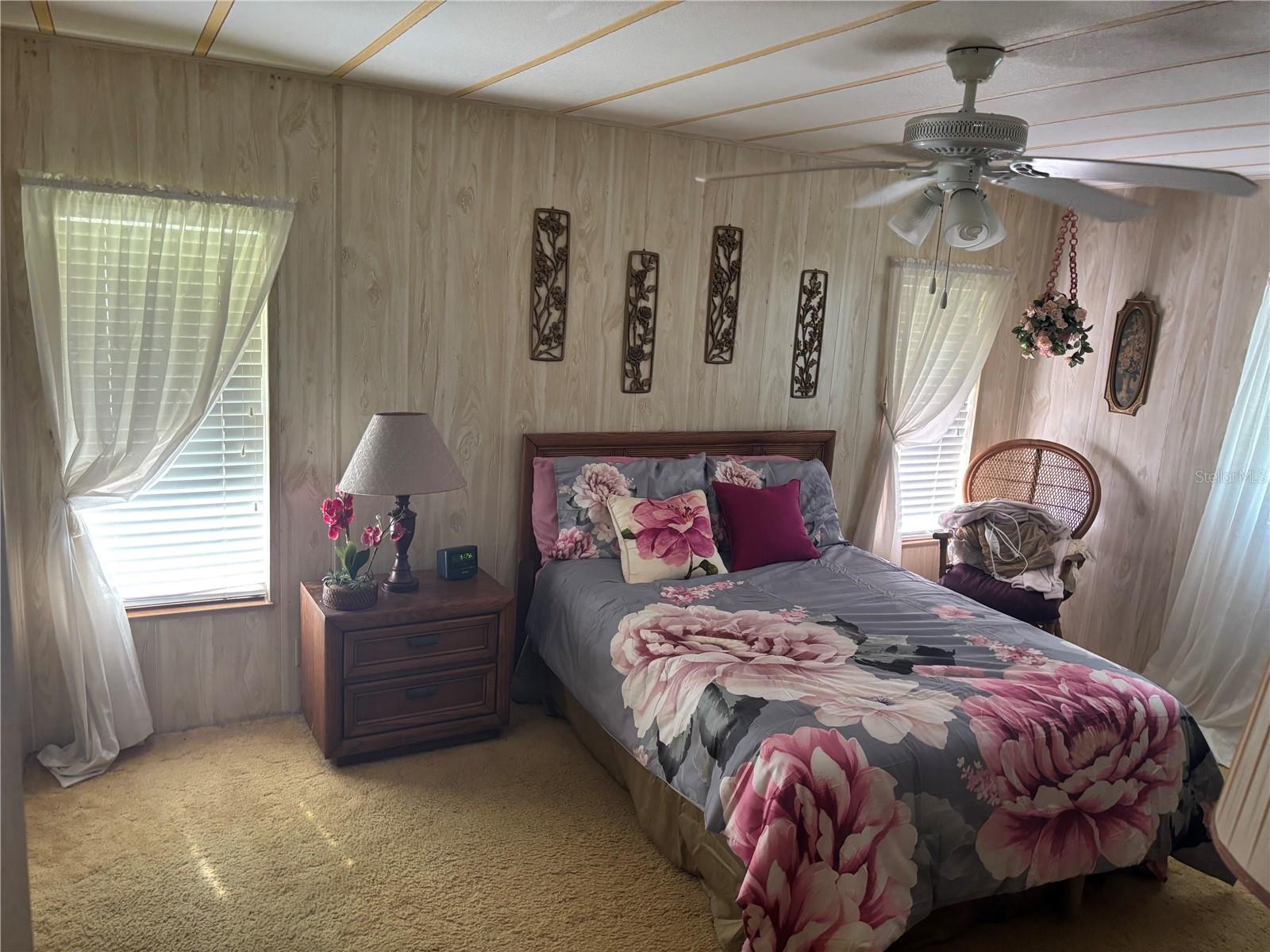 ZELLWOOD STATION - Residential