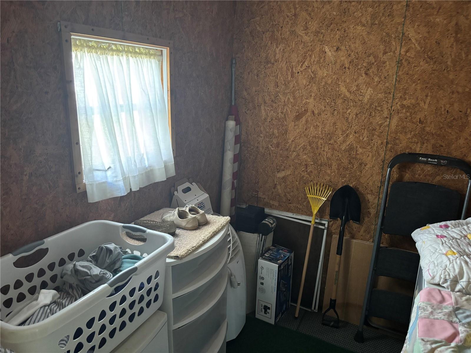 ZELLWOOD STATION - Residential