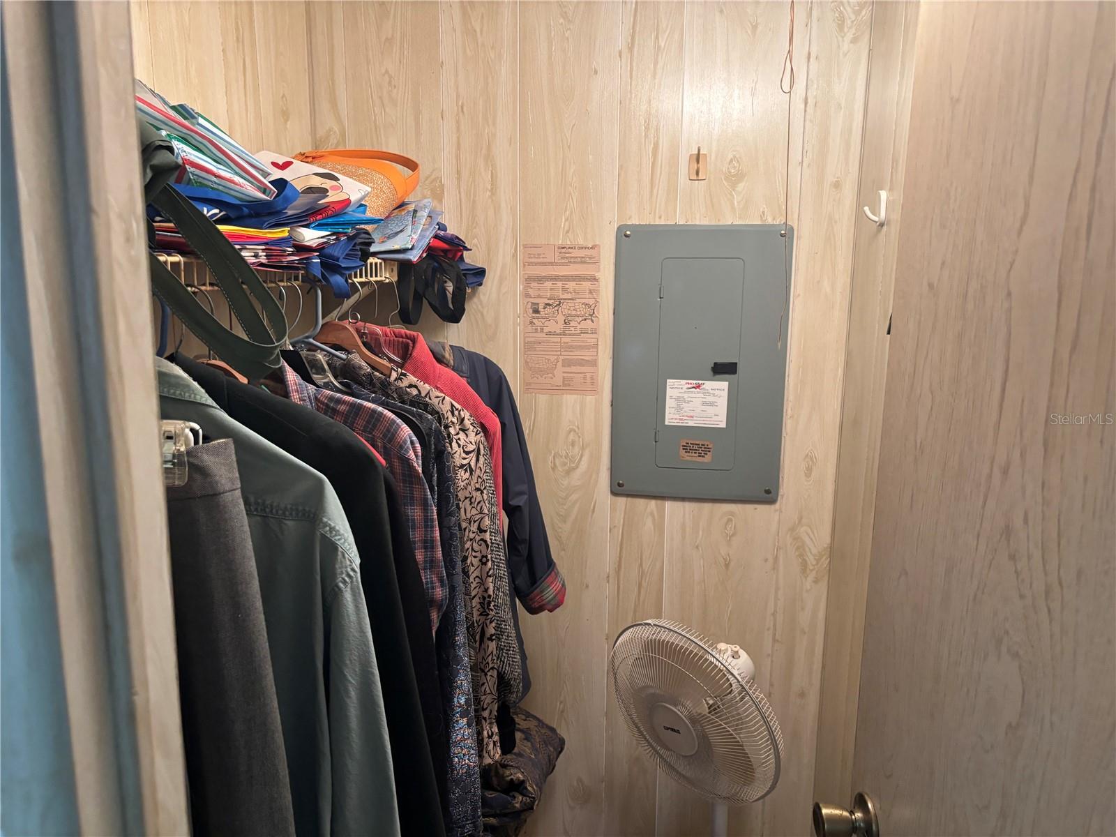 ZELLWOOD STATION - Residential