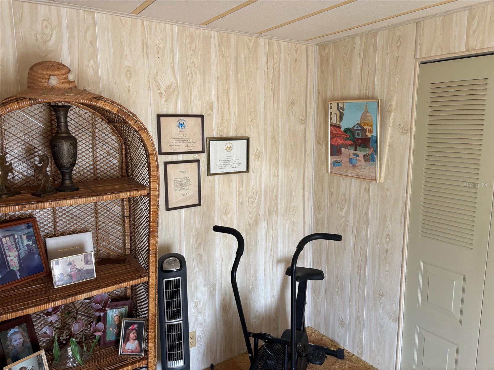 ZELLWOOD STATION - Residential