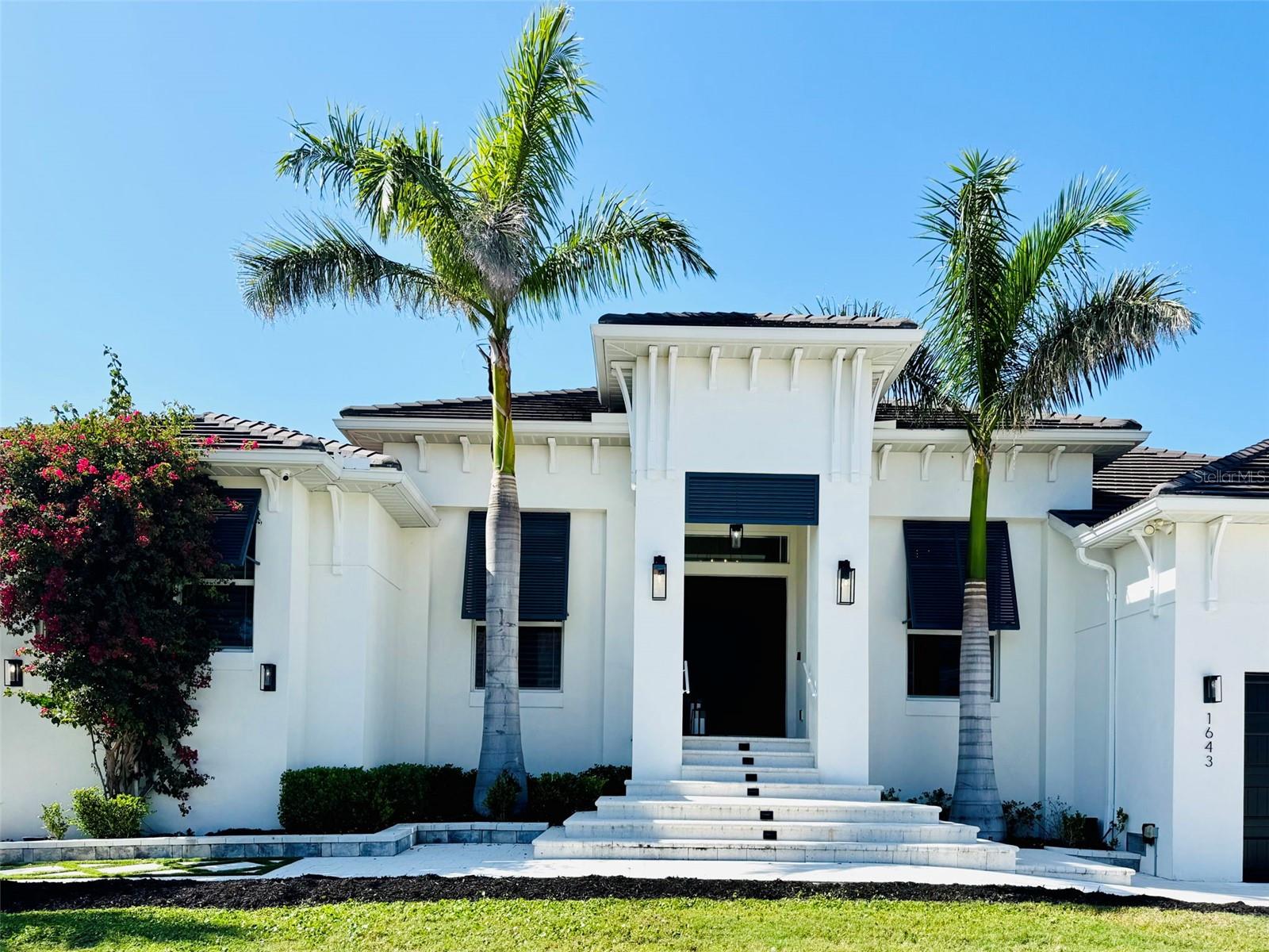 1643 STANFORD LANE
