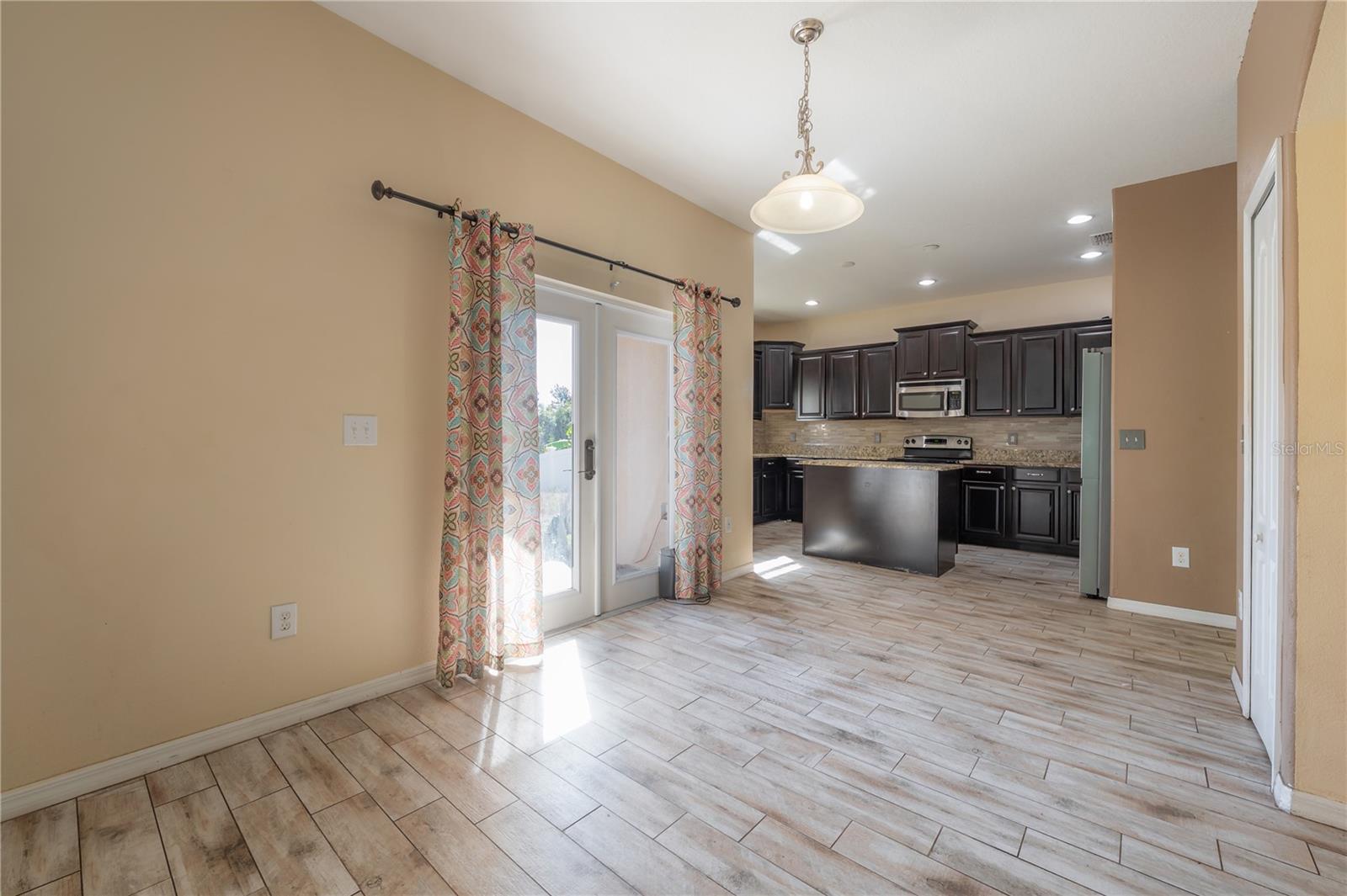 DEERFIELD LAKES - Residential