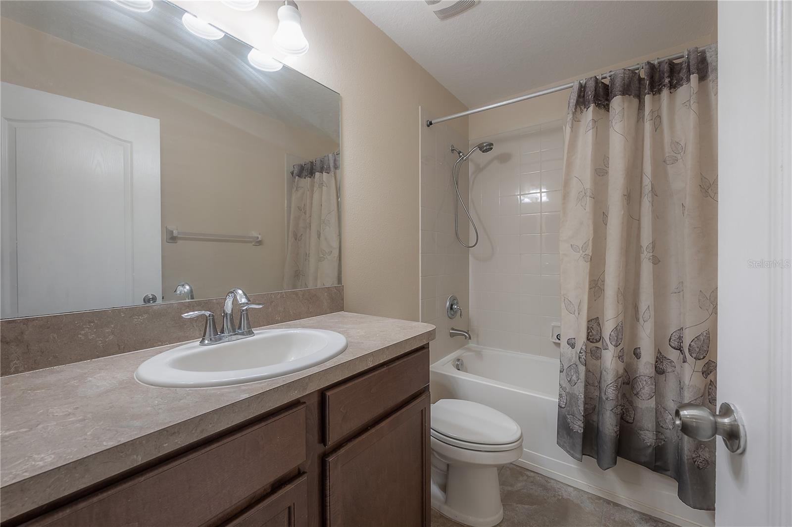 DEERFIELD LAKES - Residential