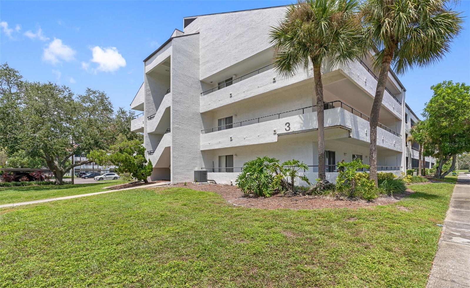 2583 COUNTRYSIDE BOULEVARD 3212